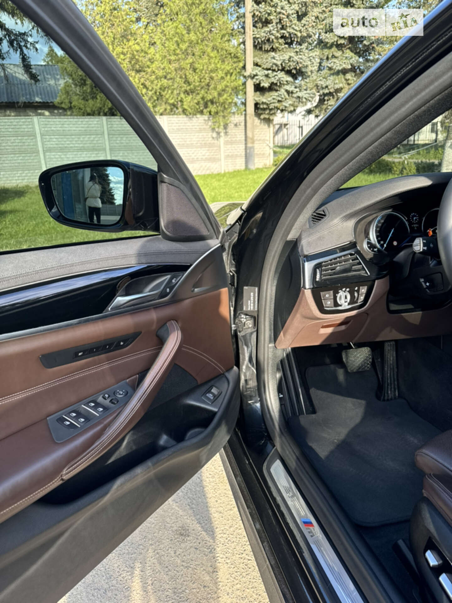 BMW 5 Series 2018 VIN WBAJC31000B053861 фото оголошення 27 з 34