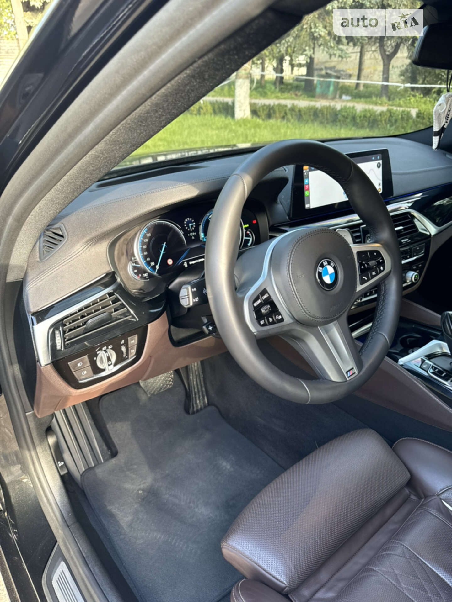 BMW 5 Series 2018 VIN WBAJC31000B053861 фото оголошення 32 з 34