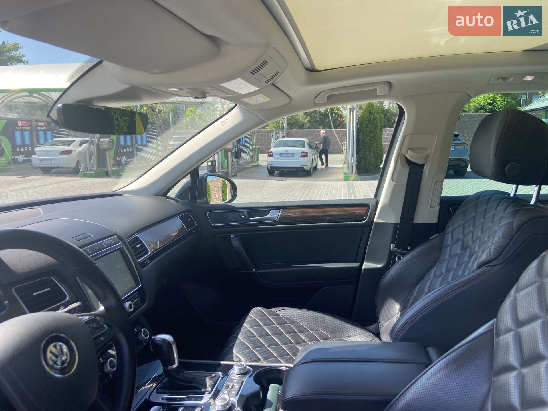 Volkswagen Touareg 2017 VIN WVGZZZ7PZHD036335 фото оголошення 32 з 46
