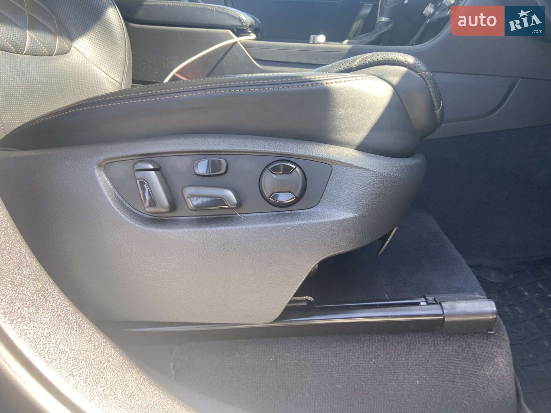 Volkswagen Touareg 2017 VIN WVGZZZ7PZHD036335 фото оголошення 37 з 46