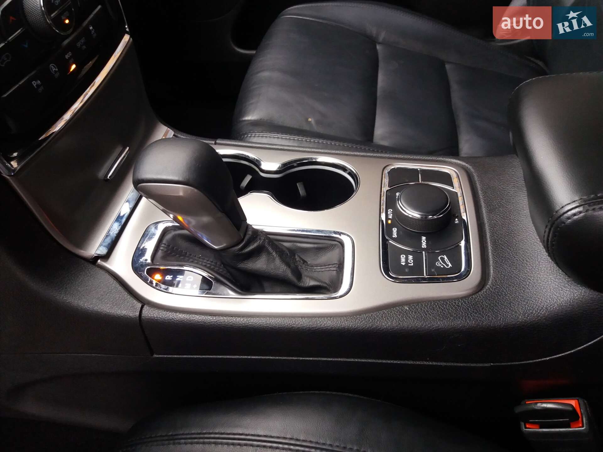 Jeep Grand Cherokee 2019 VIN 1C4RJFBGXKC804065 фото оголошення 21 з 23