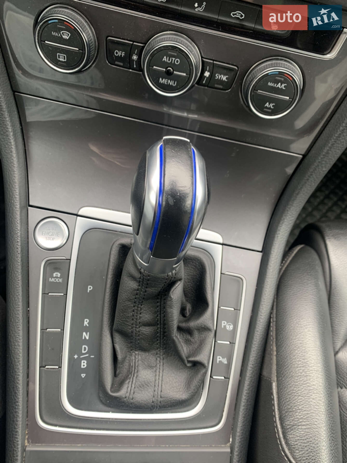 Volkswagen e-Golf 2015 VIN WVWZZZAUZFW910542 фото оголошення 8 з 33