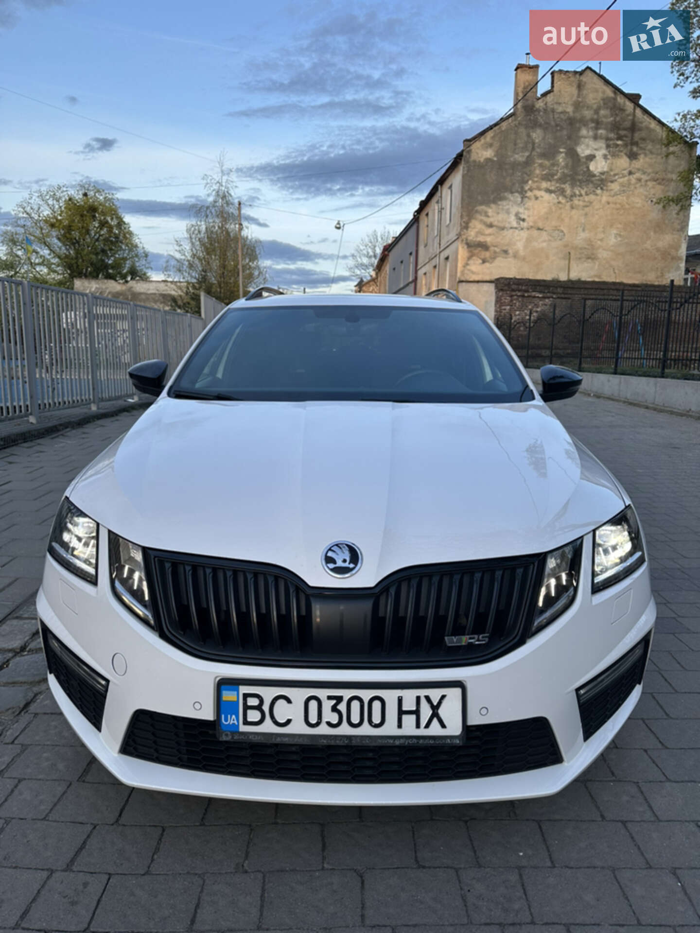 Skoda Octavia 2017 VIN TMBJE7NE3J0170440 фото оголошення 4 з 24