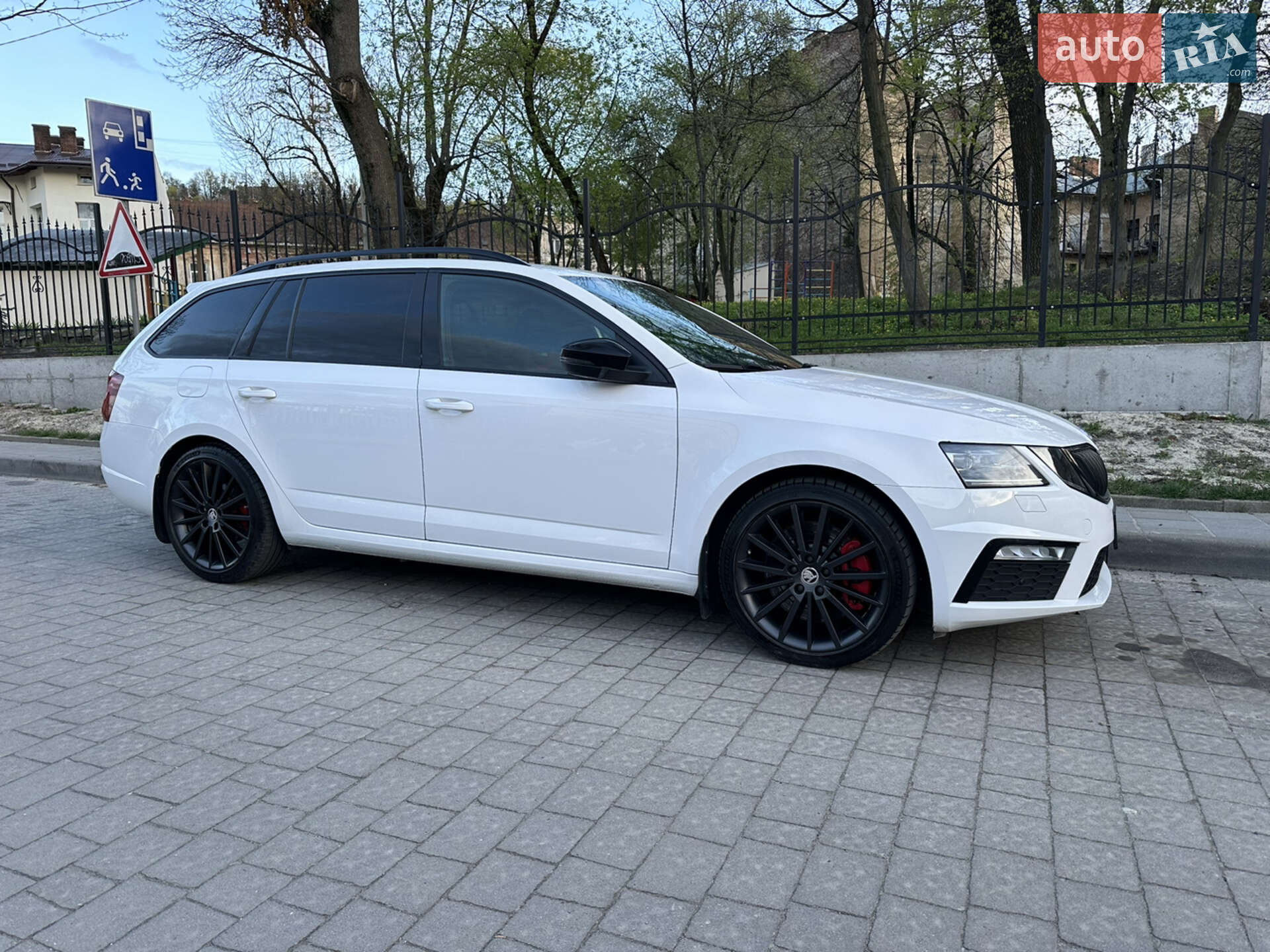 Skoda Octavia 2017 VIN TMBJE7NE3J0170440 фото оголошення 9 з 24