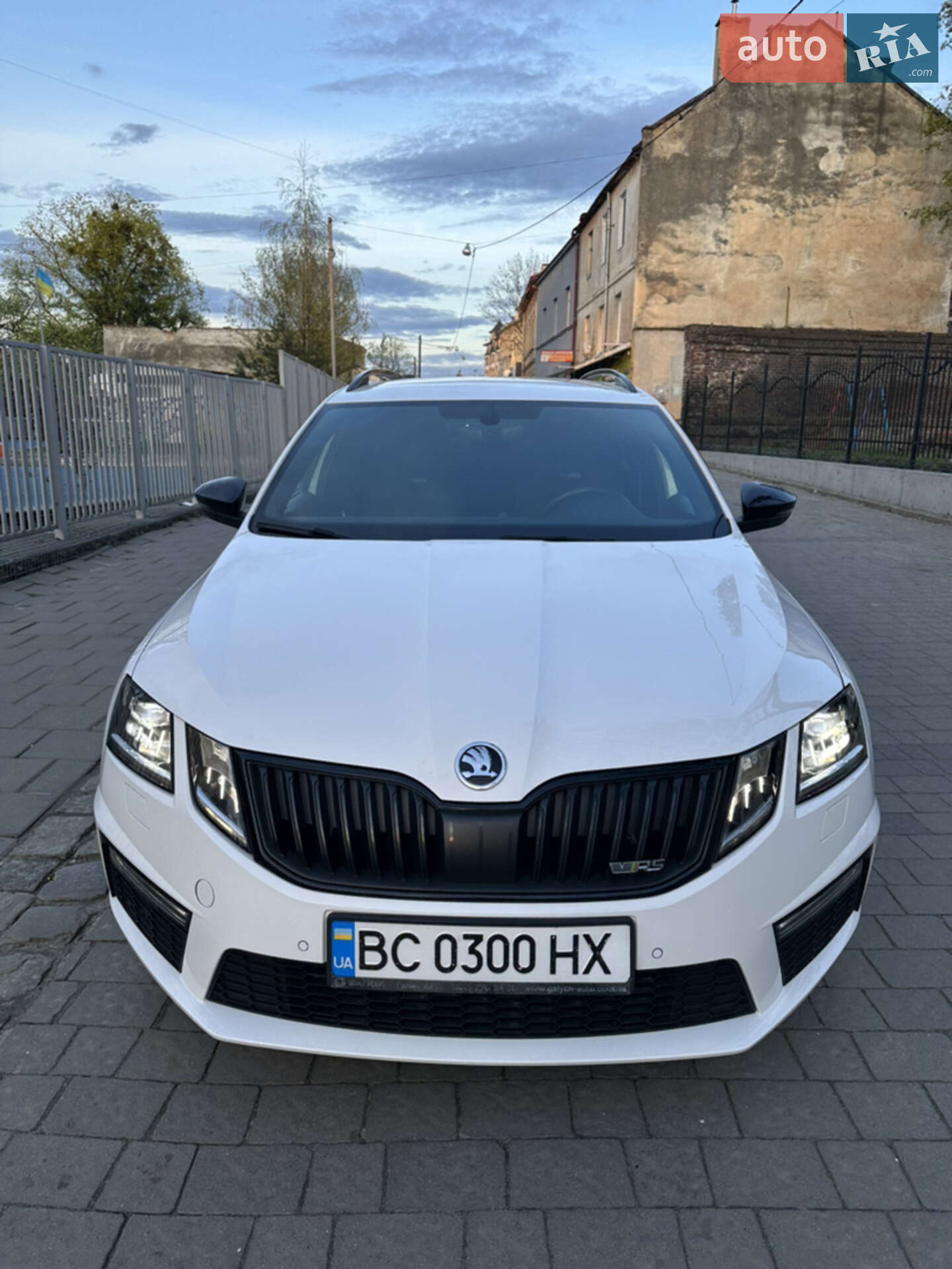 Skoda Octavia 2017 VIN TMBJE7NE3J0170440 фото оголошення 10 з 24