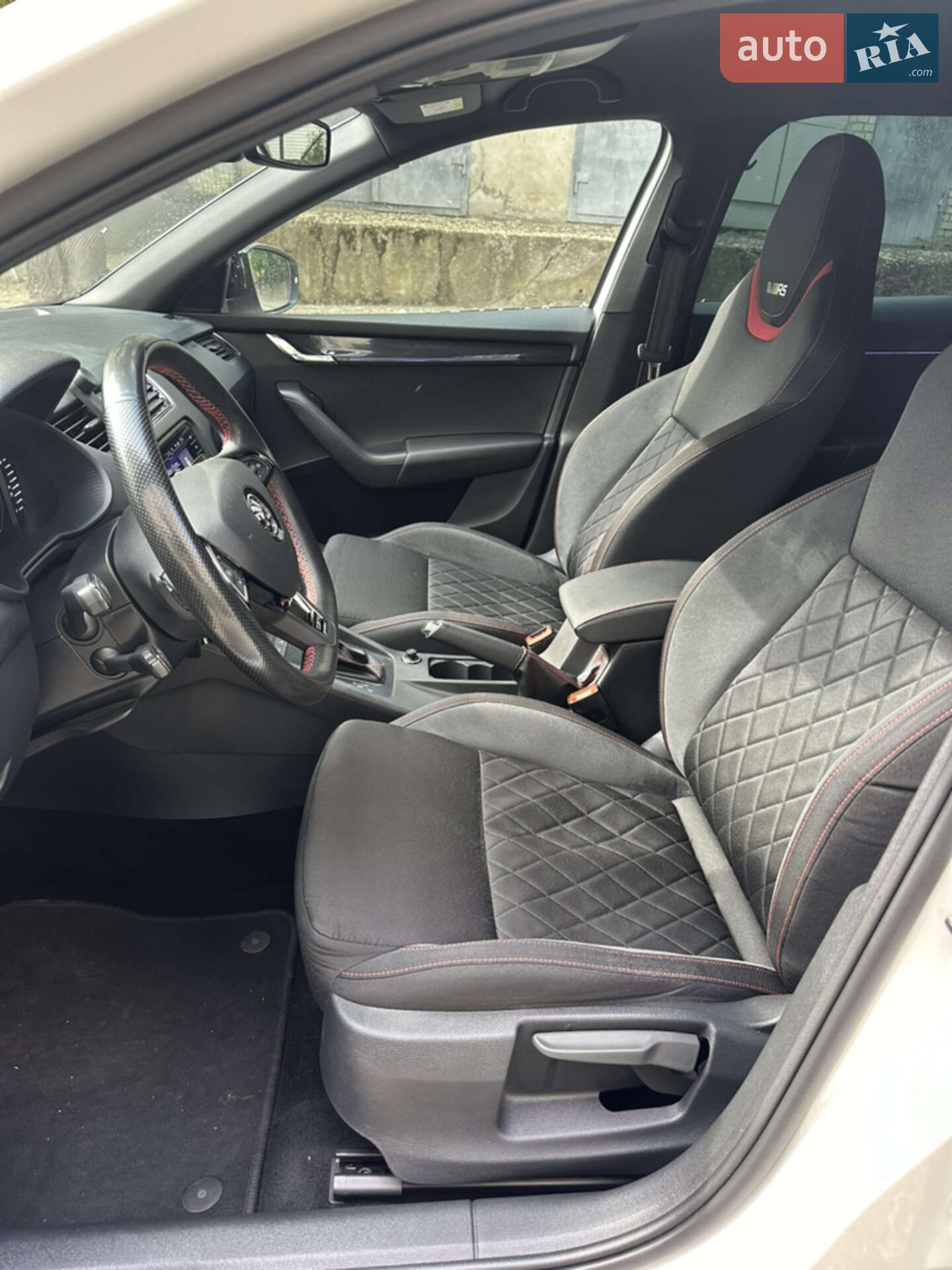 Skoda Octavia 2017 VIN TMBJE7NE3J0170440 фото оголошення 12 з 24