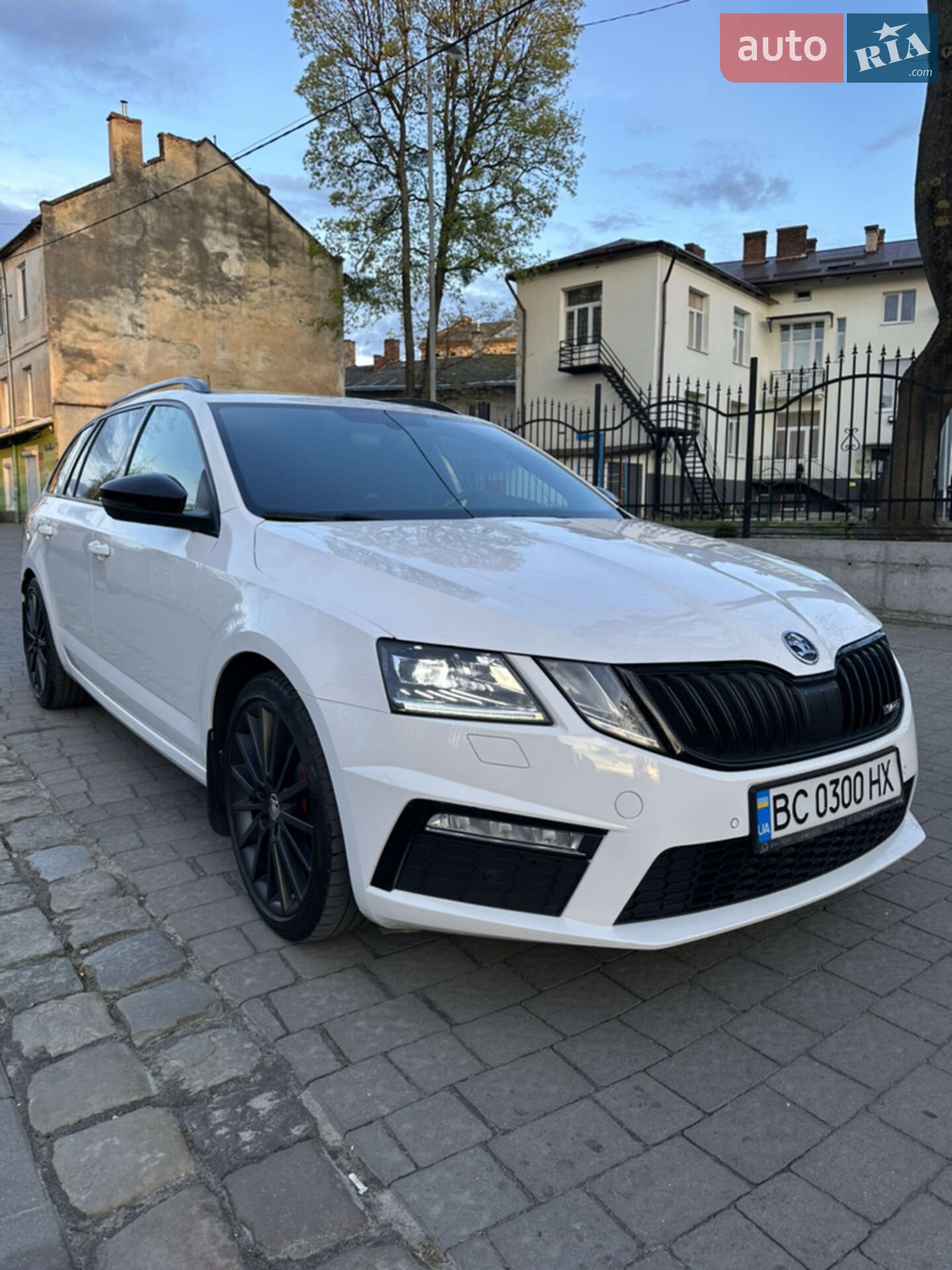 Skoda Octavia 2017 VIN TMBJE7NE3J0170440 фото оголошення 14 з 24