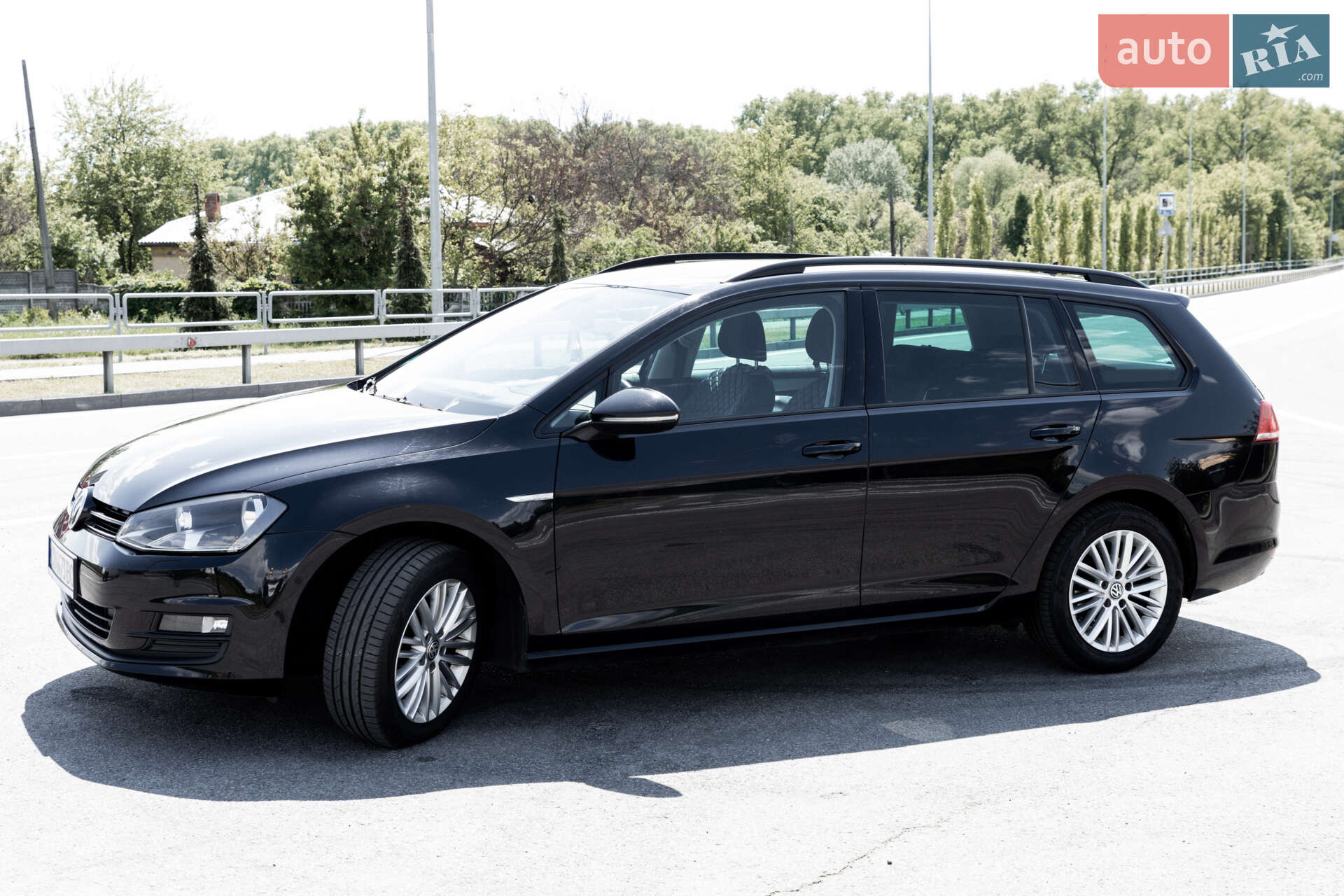 Volkswagen Golf 2014 VIN WVWZZZAUZFP563120 фото оголошення 6 з 40