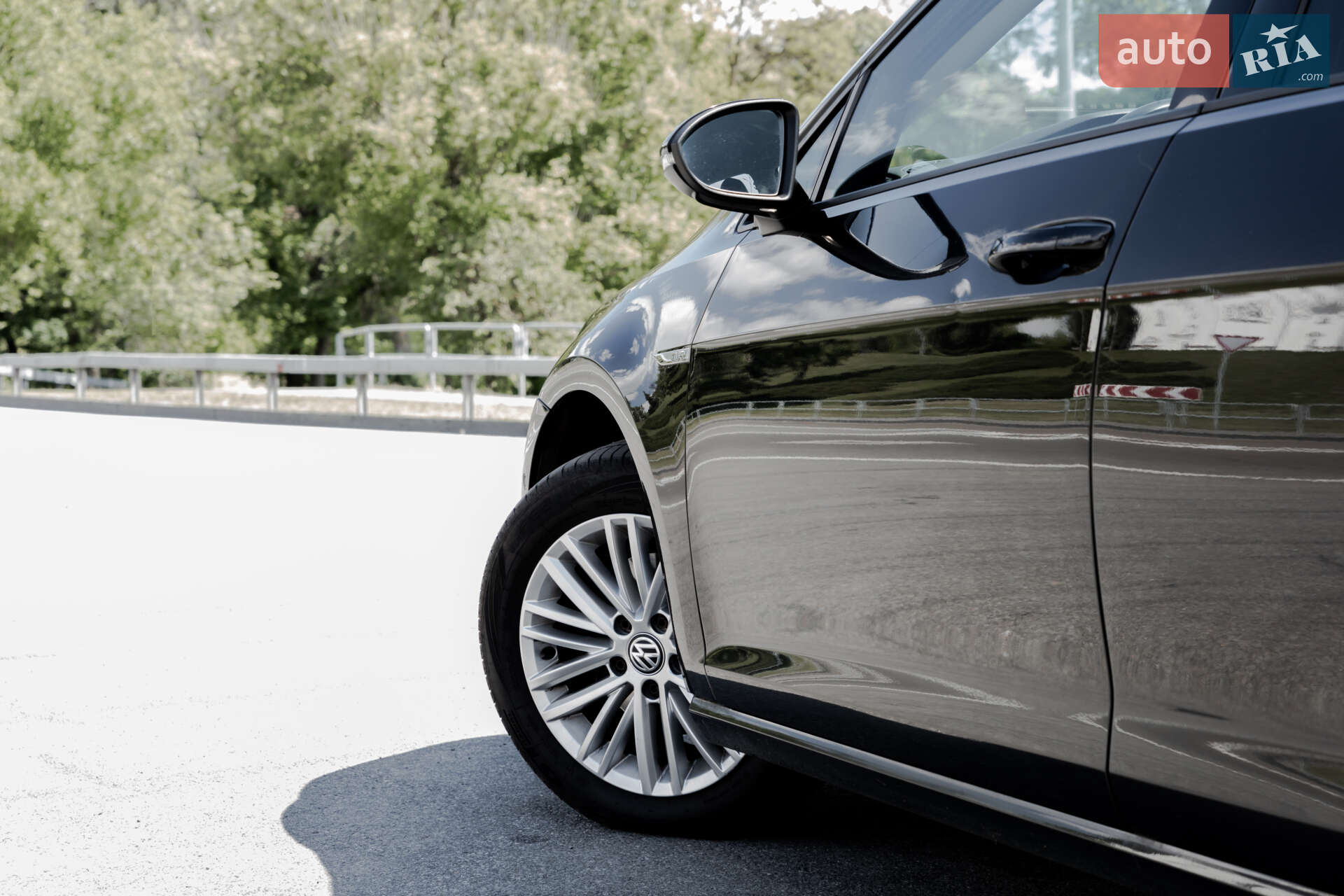 Volkswagen Golf 2014 VIN WVWZZZAUZFP563120 фото оголошення 7 з 40