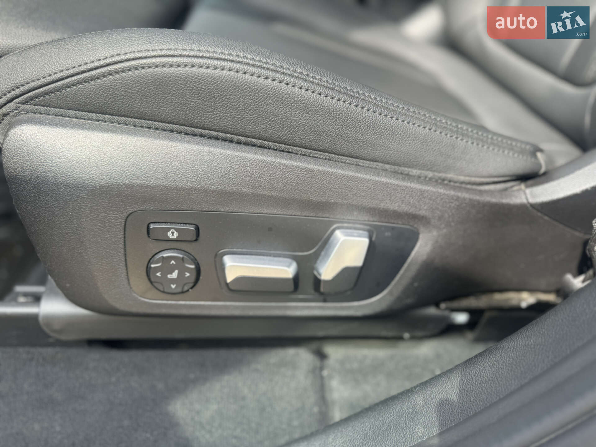 BMW X3 2020 VIN 5UXTY5C07M9F04613 фото оголошення 19 з 26