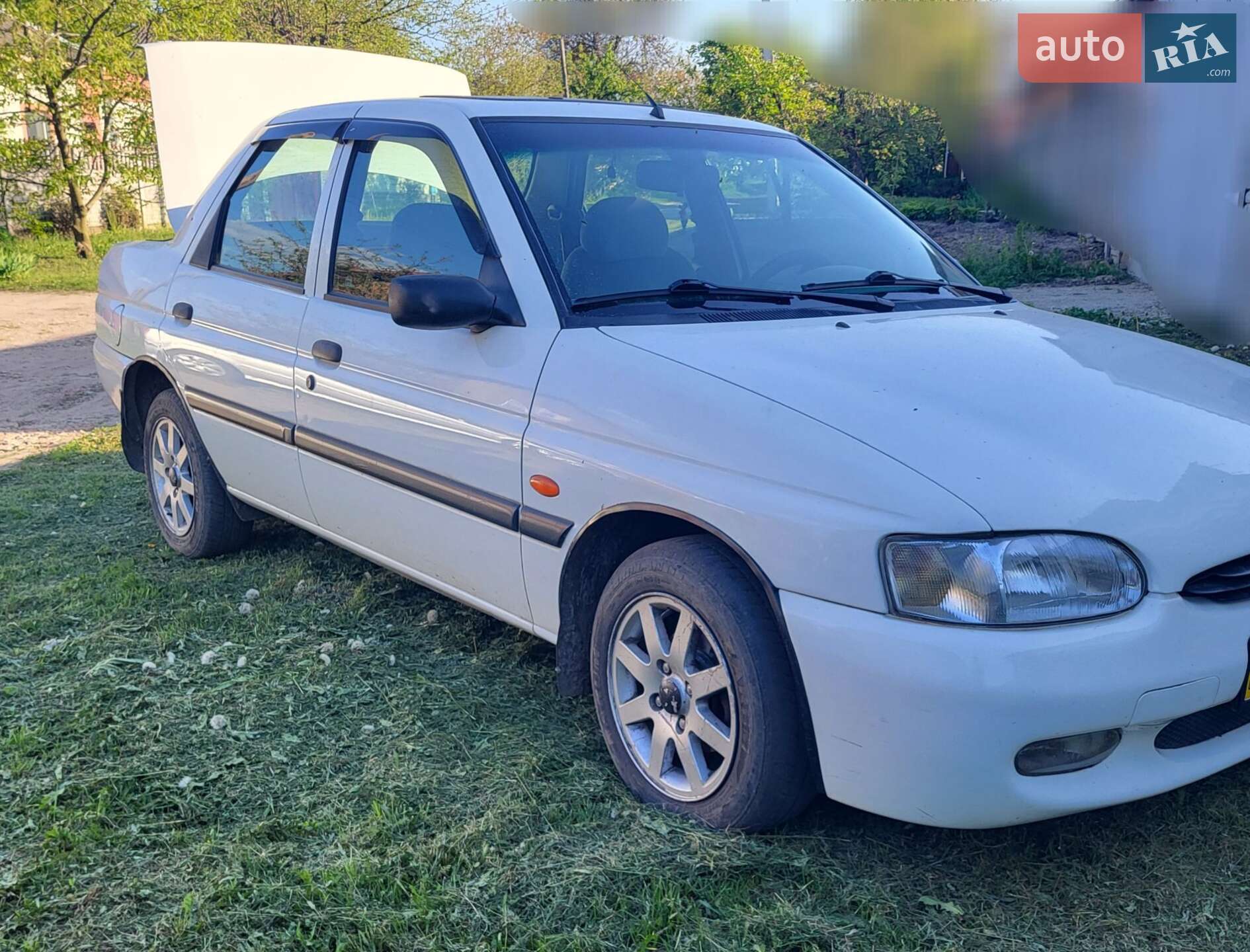 Ford Escort 1995 VIN WF0FXXGCAFSS14506 фото оголошення 2 з 12