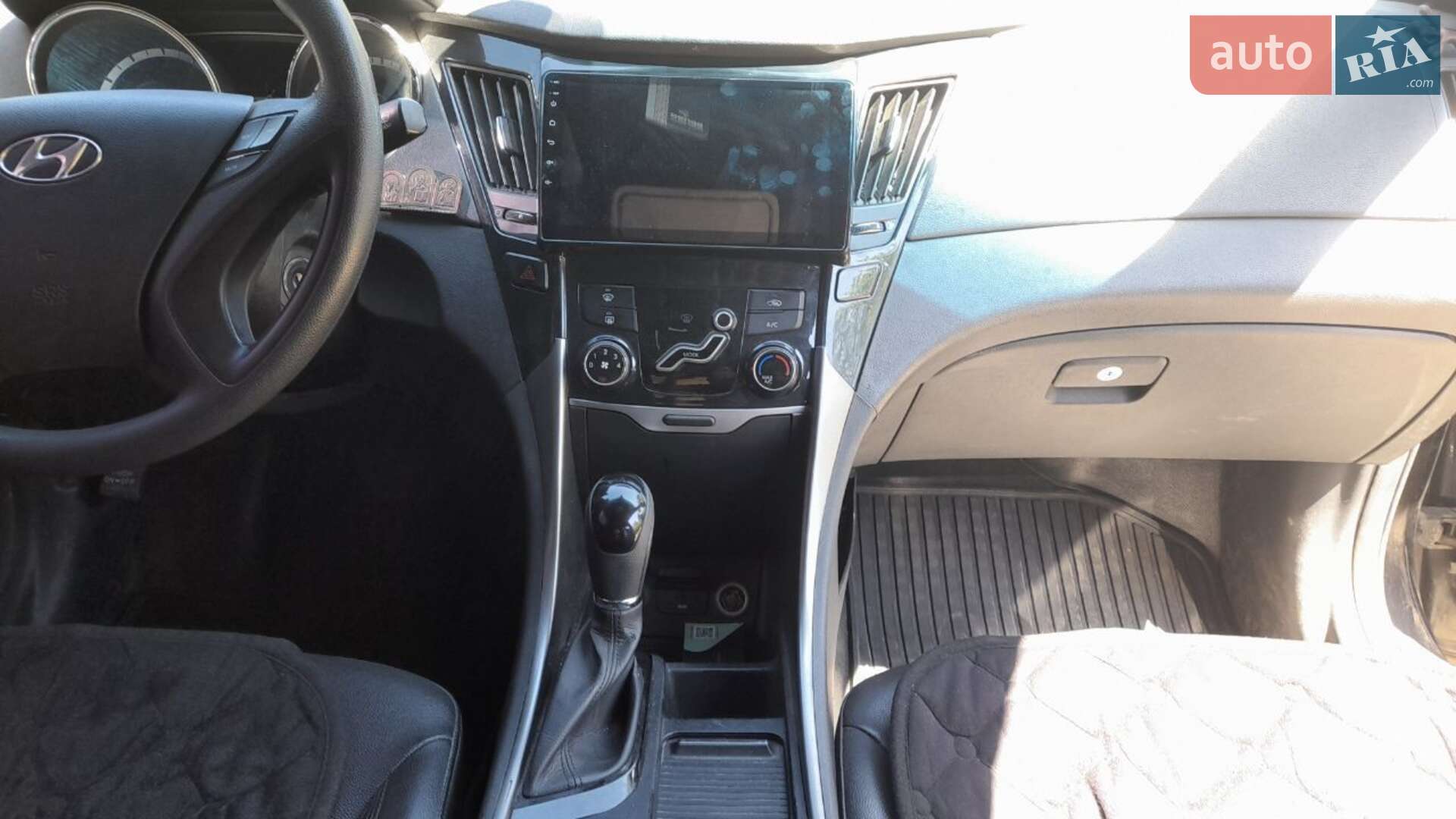 Hyundai Sonata 2012 VIN KMHEC41LBCA424942 фото оголошення 5 з 15