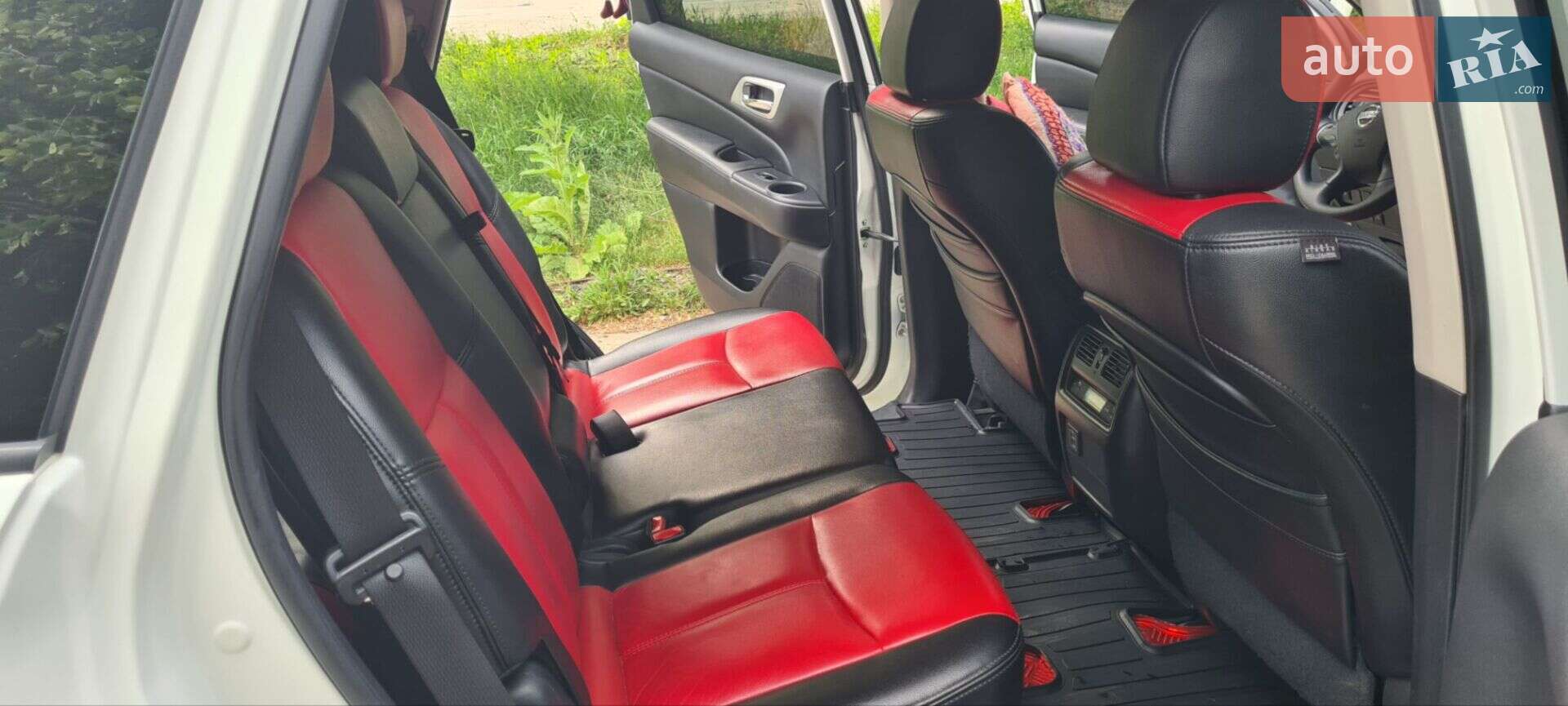 Nissan Pathfinder 2018 VIN 5N1DR2MM0JC649342 фото оголошення 3 з 15