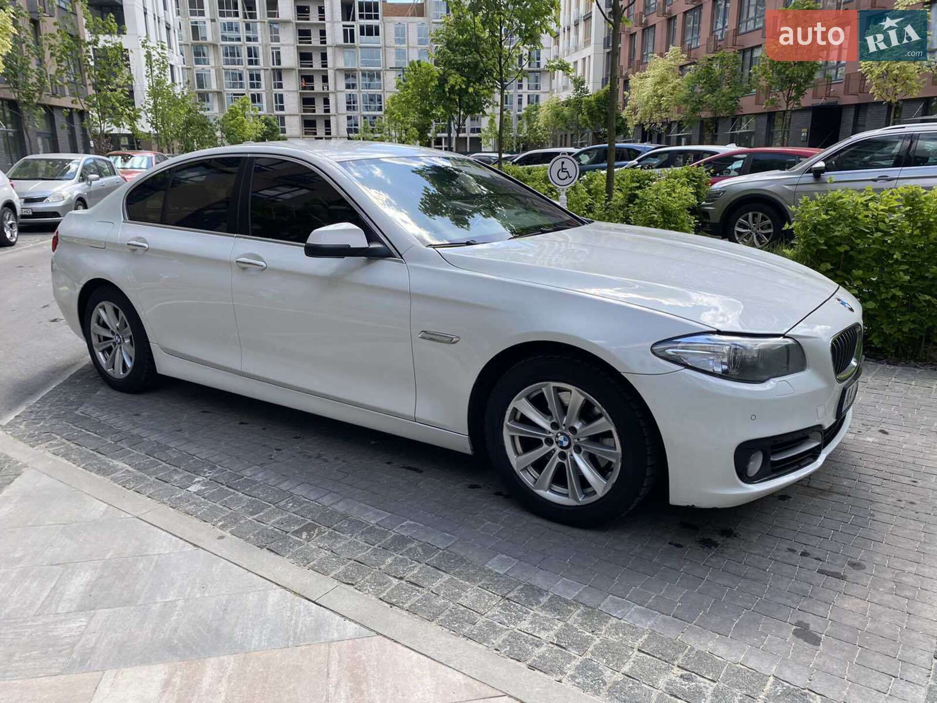 BMW 5 Series 2016 VIN WBA5A31020G369028 фото оголошення 4 з 8