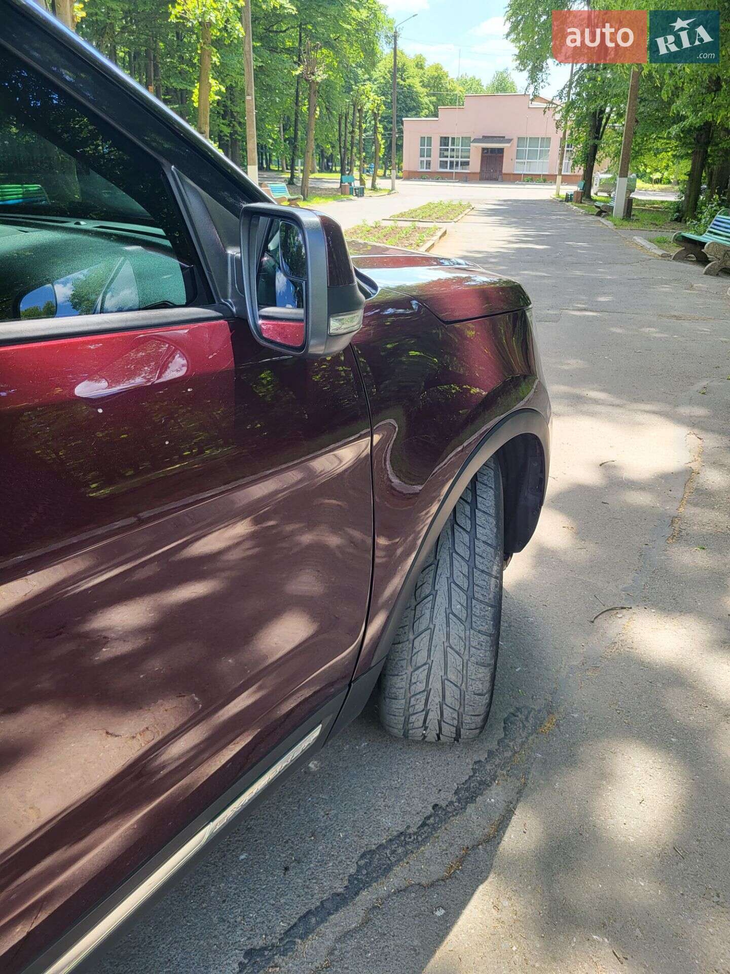Ford Explorer 2018 VIN 1FM5K7F85JGC80461 фото оголошення 2 з 30