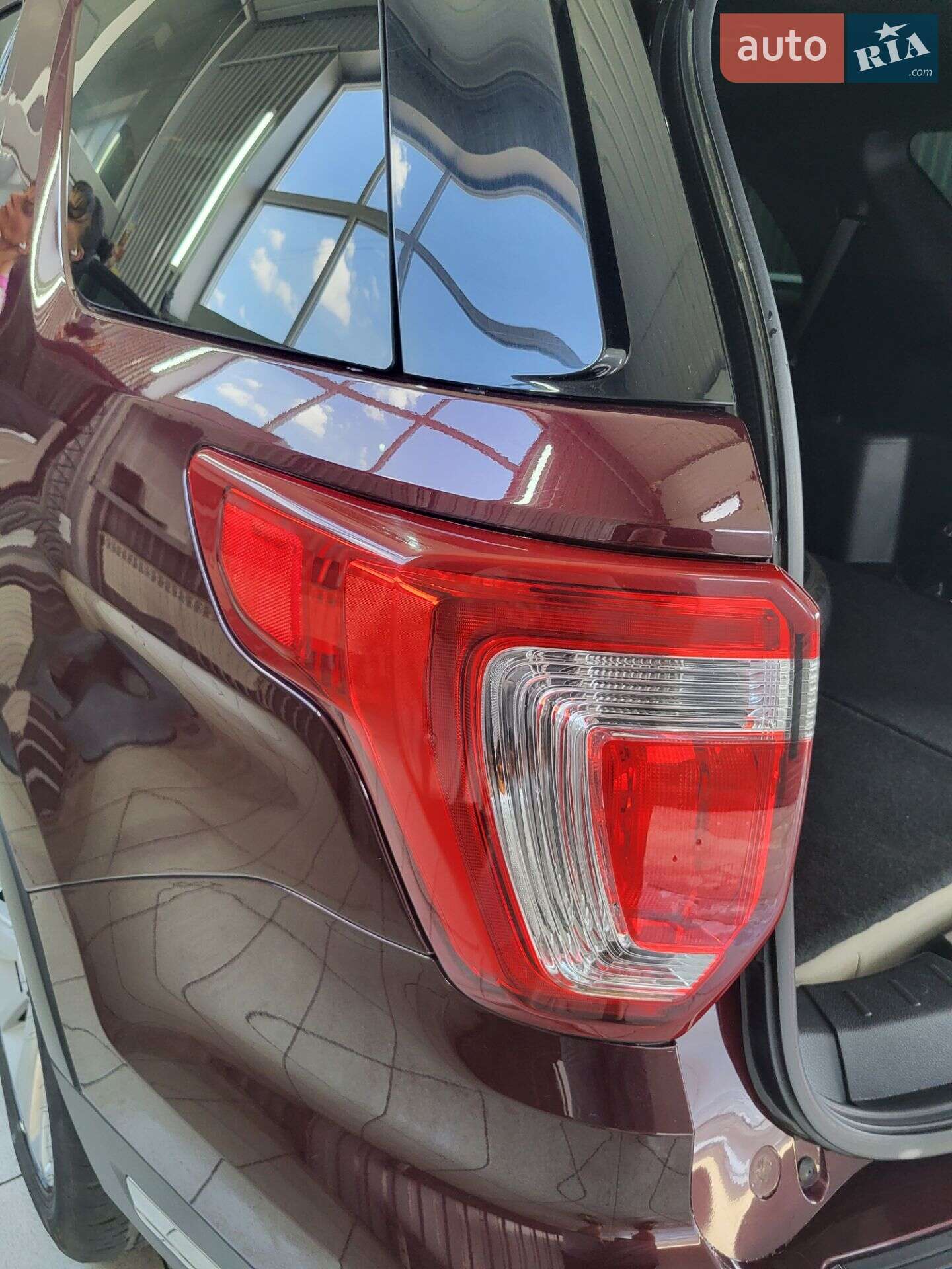 Ford Explorer 2018 VIN 1FM5K7F85JGC80461 фото оголошення 26 з 30