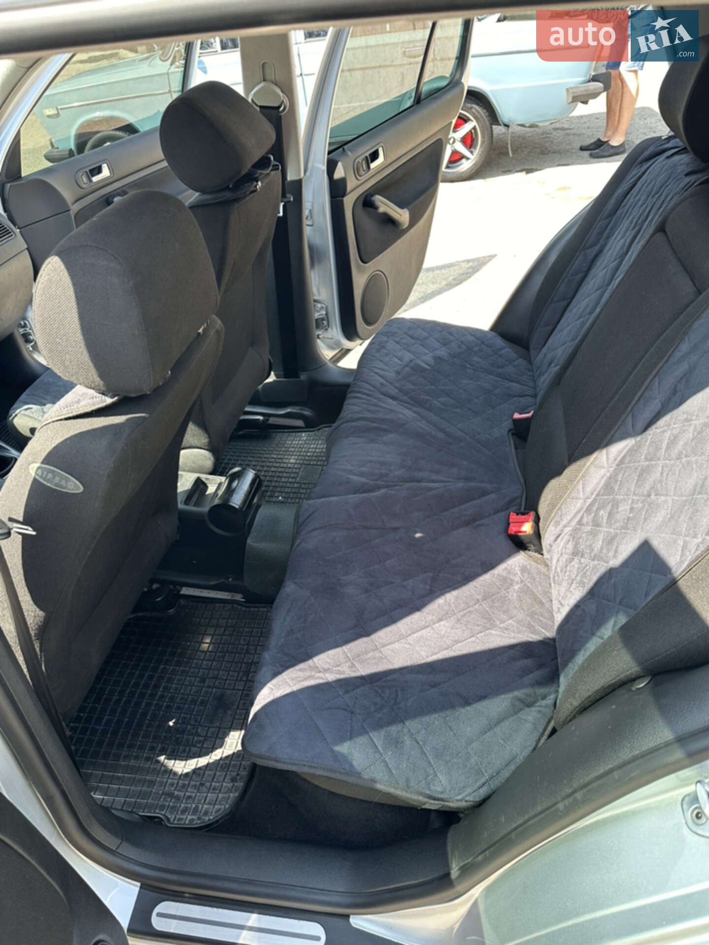 Volkswagen Golf 2001 VIN WVWZZZ1JZ2W068308 фото оголошення 9 з 13