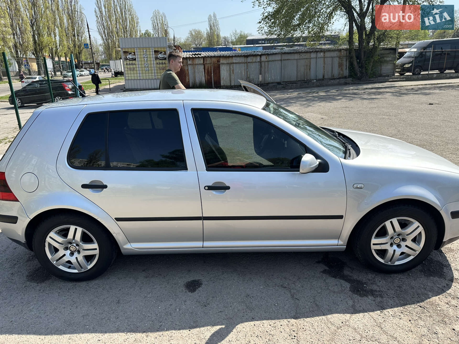 Volkswagen Golf 2001 VIN WVWZZZ1JZ2W068308 фото оголошення 4 з 13