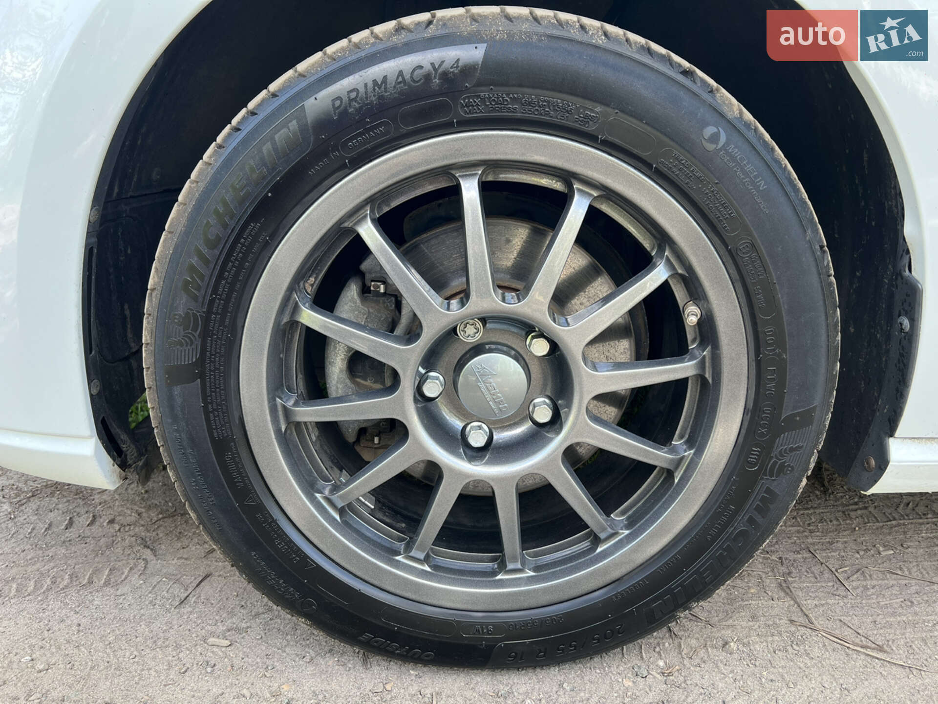 Volkswagen e-Golf 2015 VIN WVWPP7AU6GW901904 фото оголошення 18 з 20