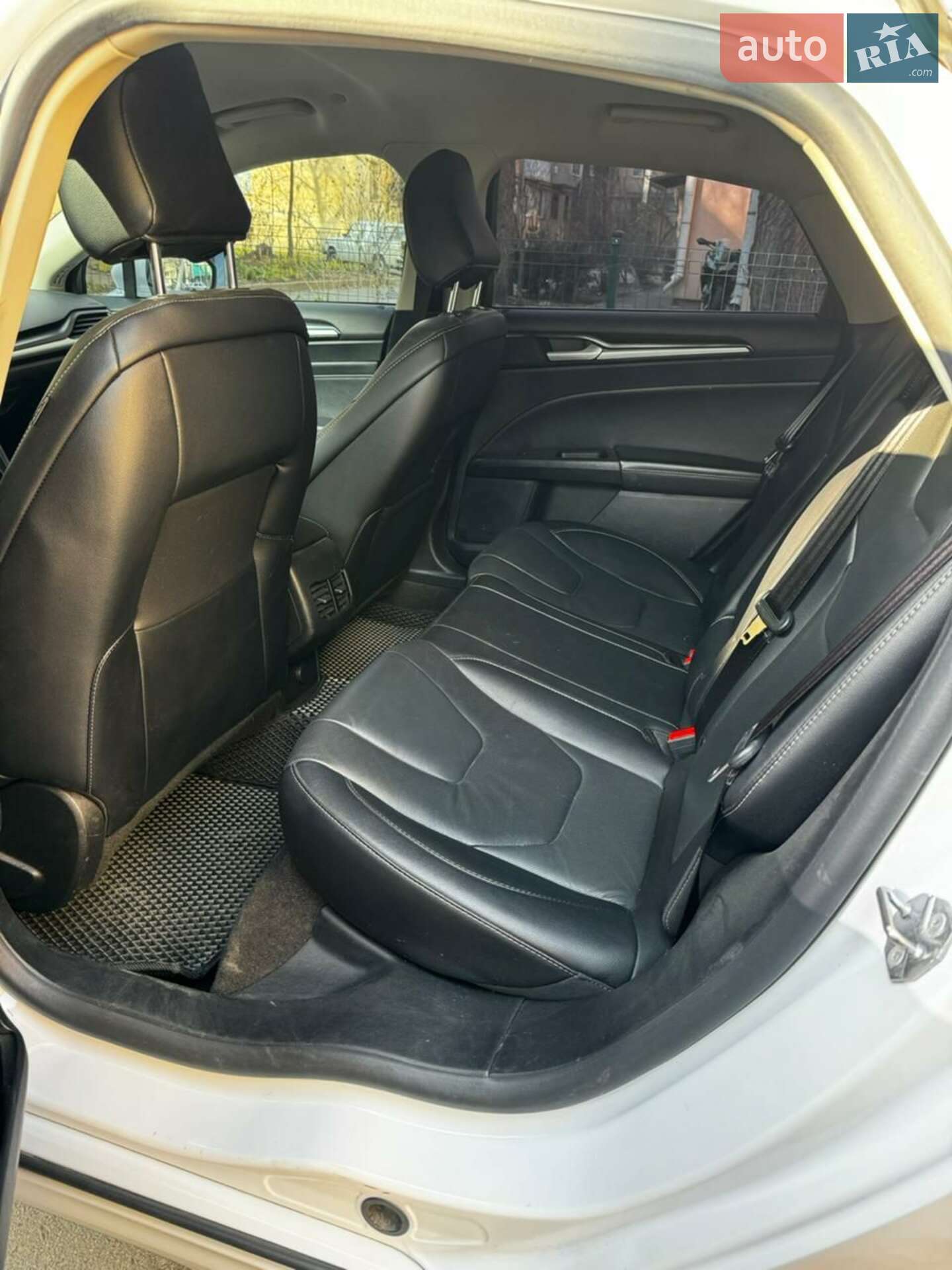 Ford Fusion 2020 VIN 3FA6P0SU7LR251727 фото оголошення 11 з 12