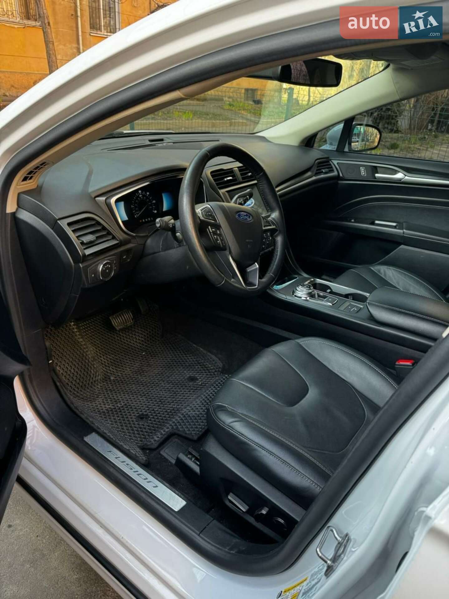 Ford Fusion 2020 VIN 3FA6P0SU7LR251727 фото оголошення 10 з 12
