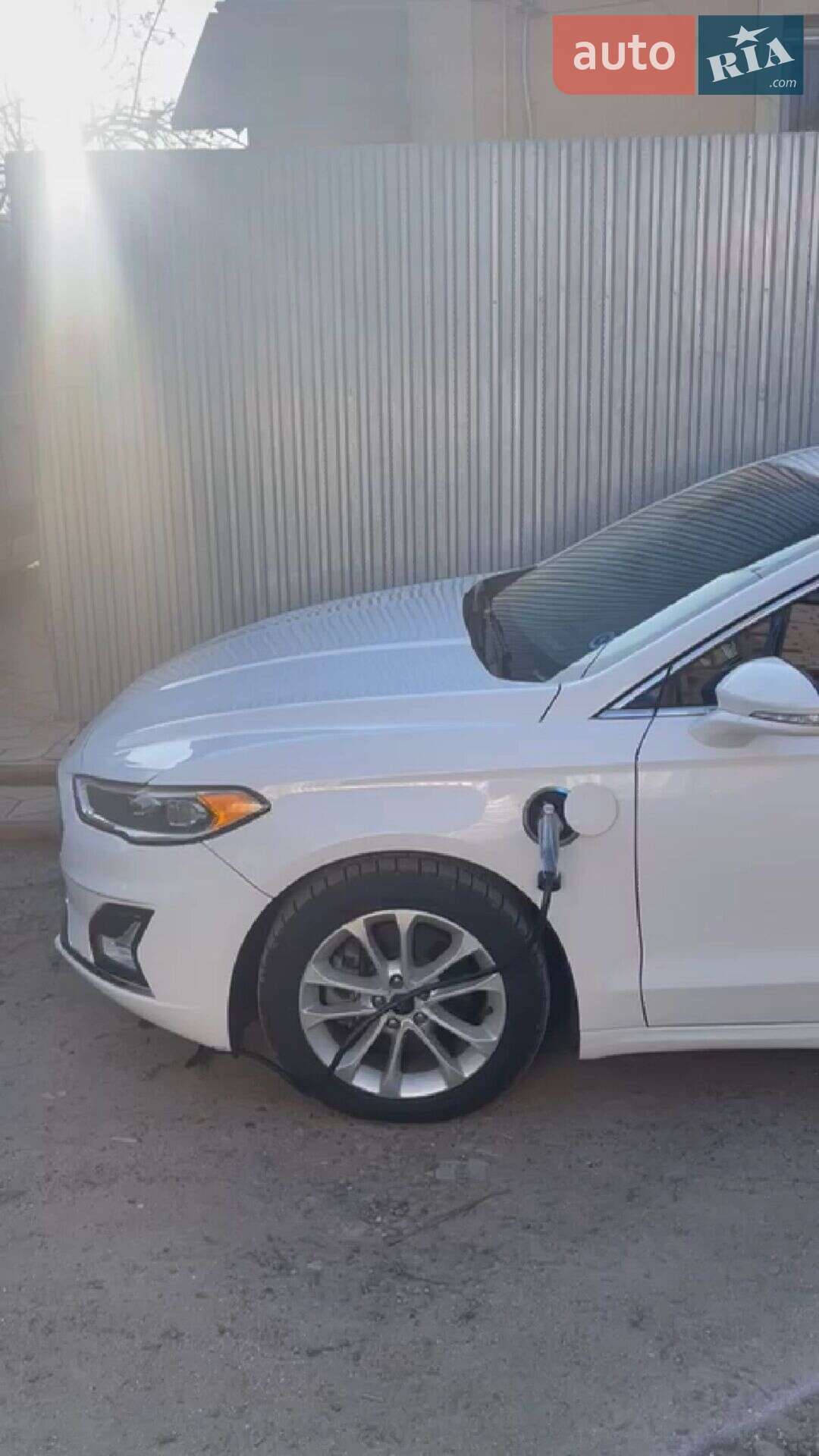 Ford Fusion 2020 VIN 3FA6P0SU7LR251727 фото оголошення 9 з 12
