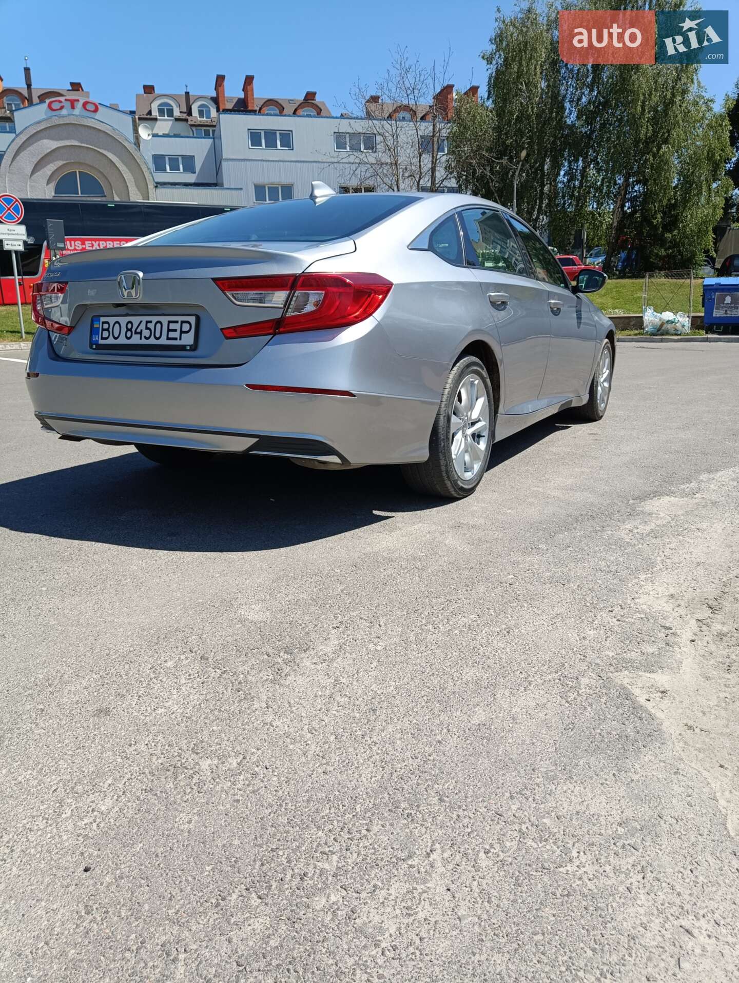 Honda Accord 2019 VIN 1HGCV1F12KA143857 фото оголошення 10 з 18