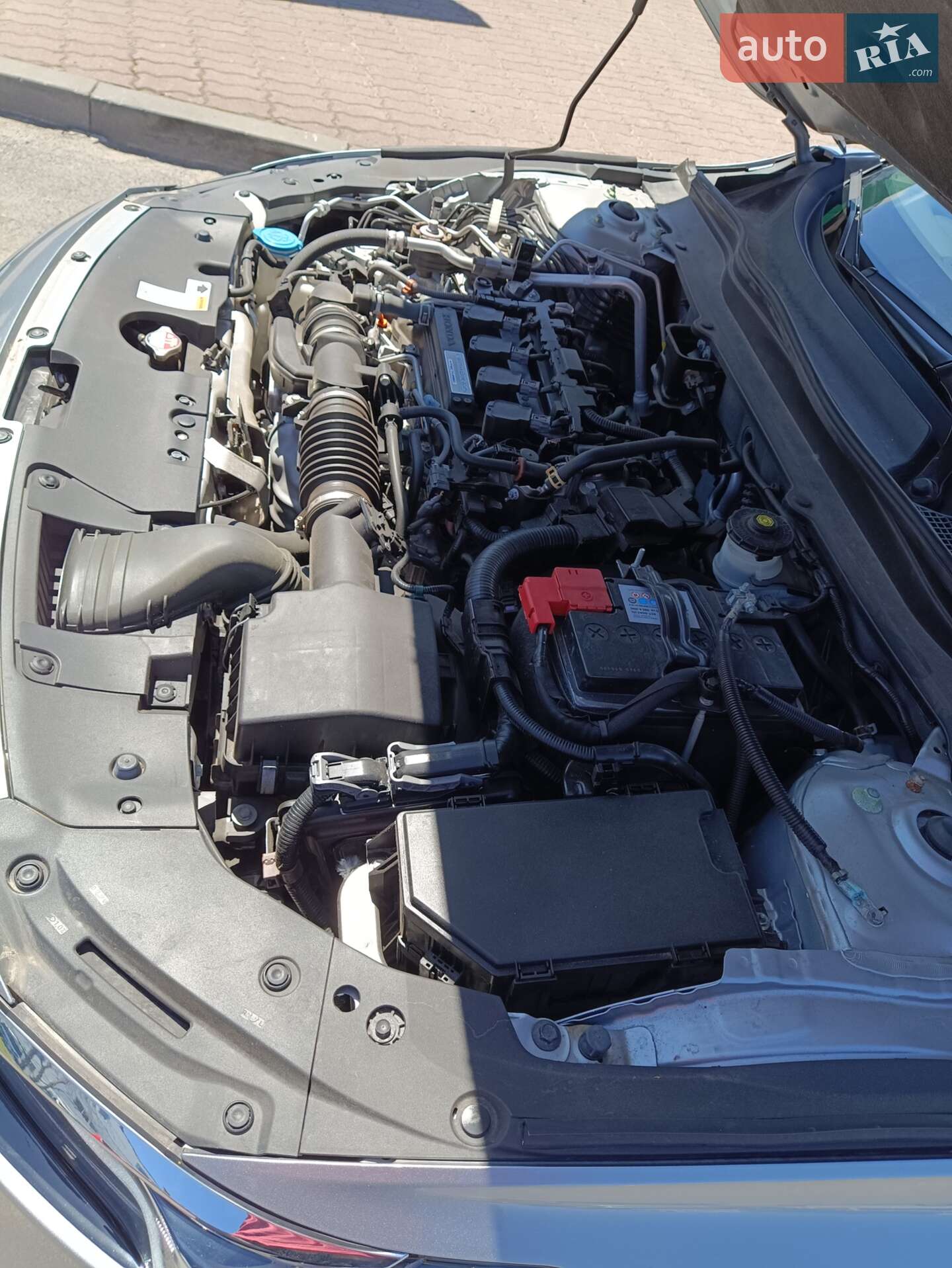 Honda Accord 2019 VIN 1HGCV1F12KA143857 фото оголошення 16 з 18