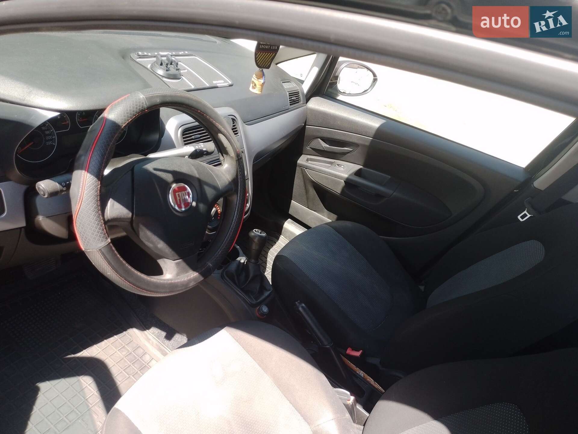 Fiat Grande Punto 2011 VIN ZFA19900000849326 фото оголошення 21 з 23