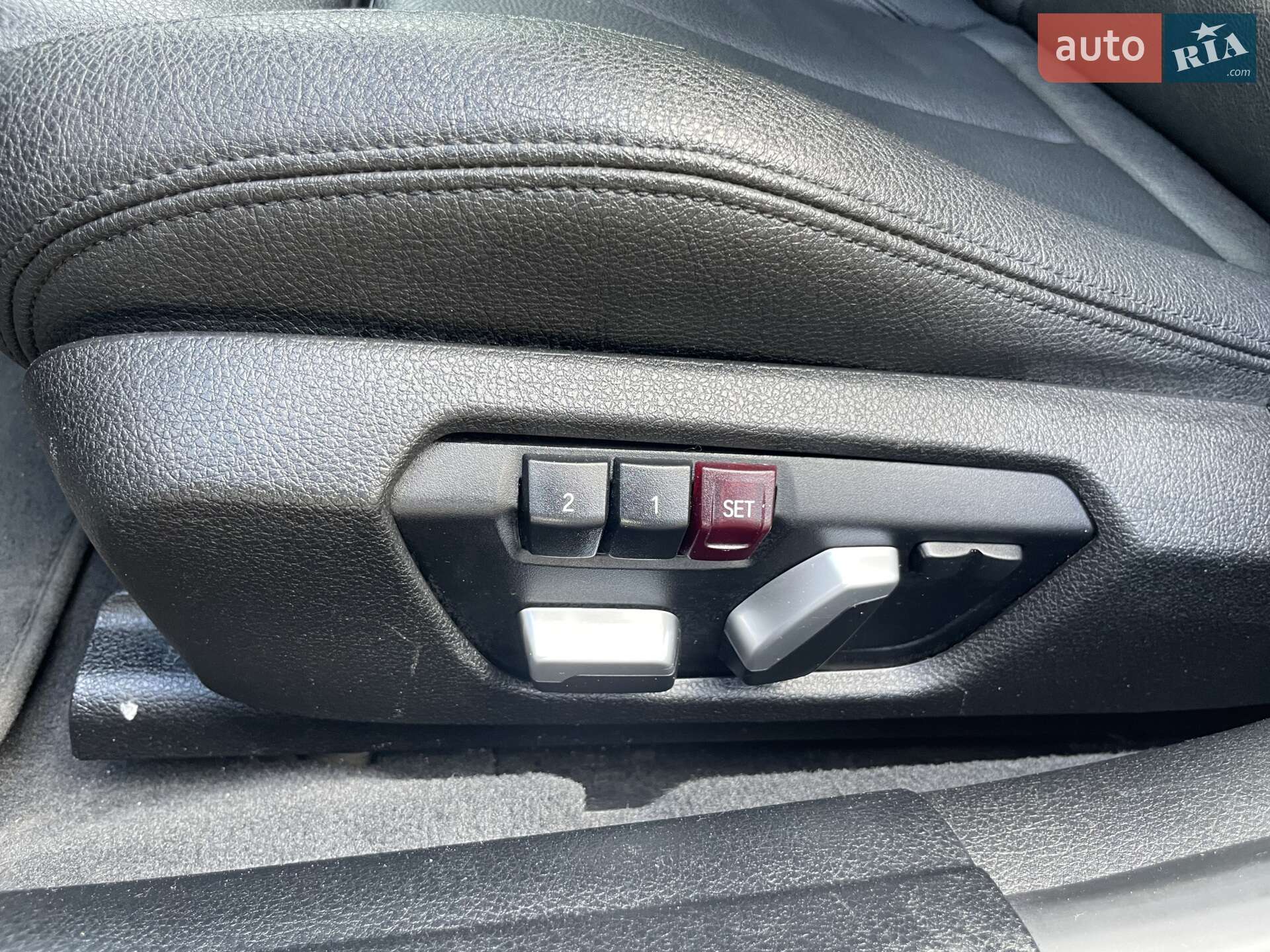 BMW 3 Series 2018 VIN WBA8E1C5XJA756428 фото оголошення 23 з 78