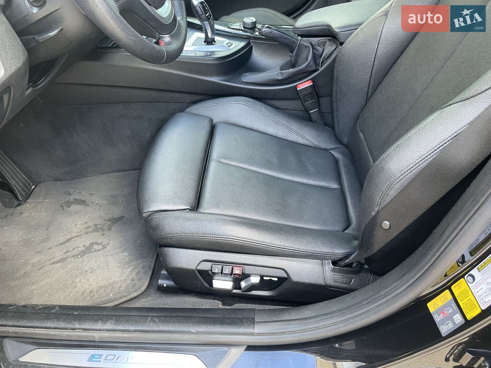BMW 3 Series 2018 VIN WBA8E1C5XJA756428 фото оголошення 30 з 78
