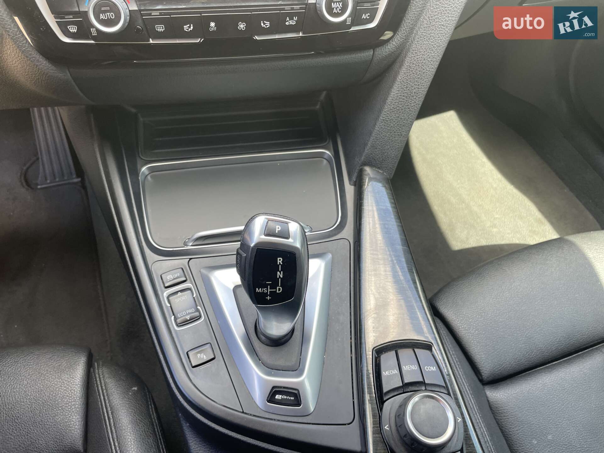 BMW 3 Series 2018 VIN WBA8E1C5XJA756428 фото оголошення 25 з 78