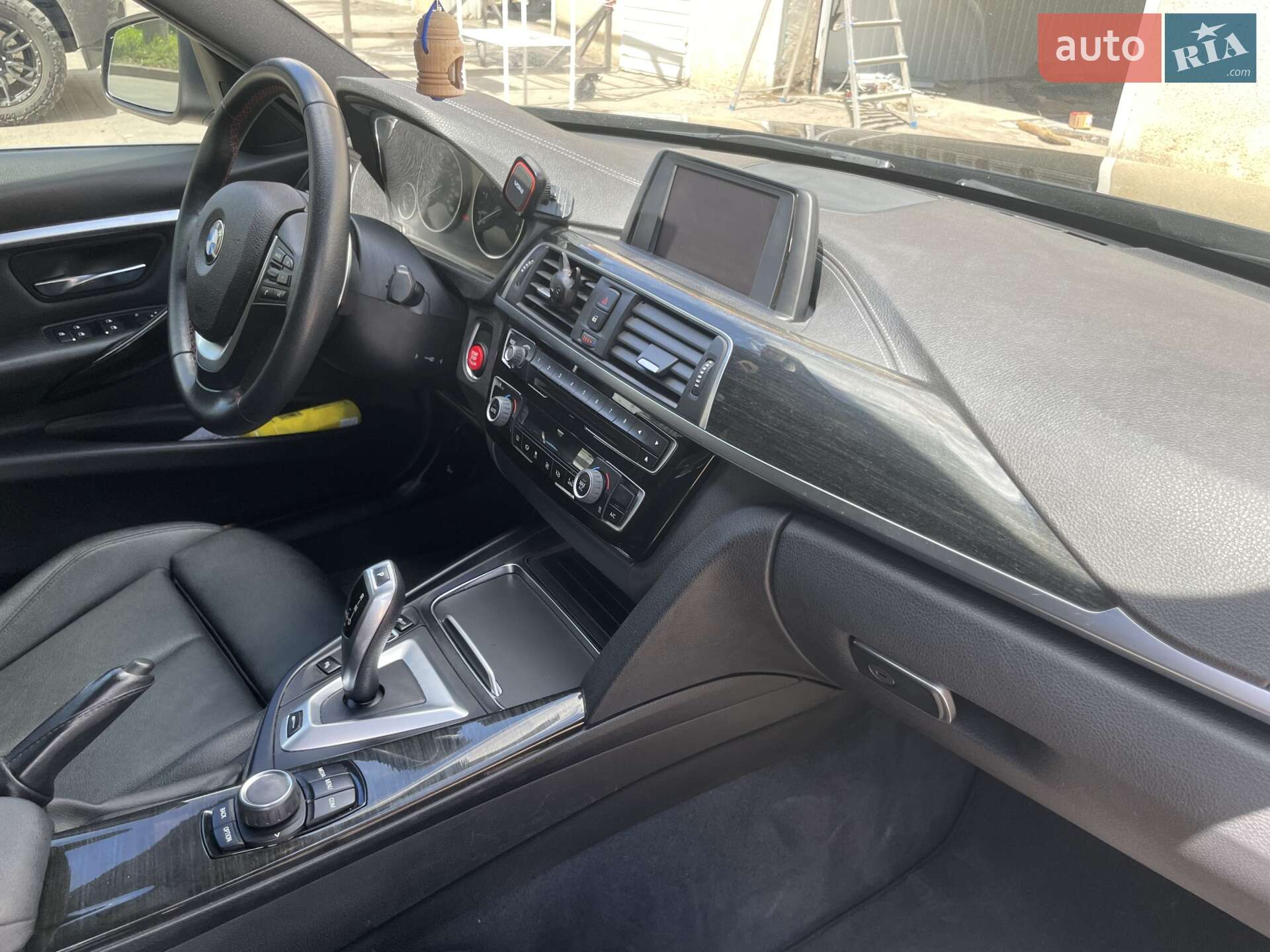 BMW 3 Series 2018 VIN WBA8E1C5XJA756428 фото оголошення 27 з 78
