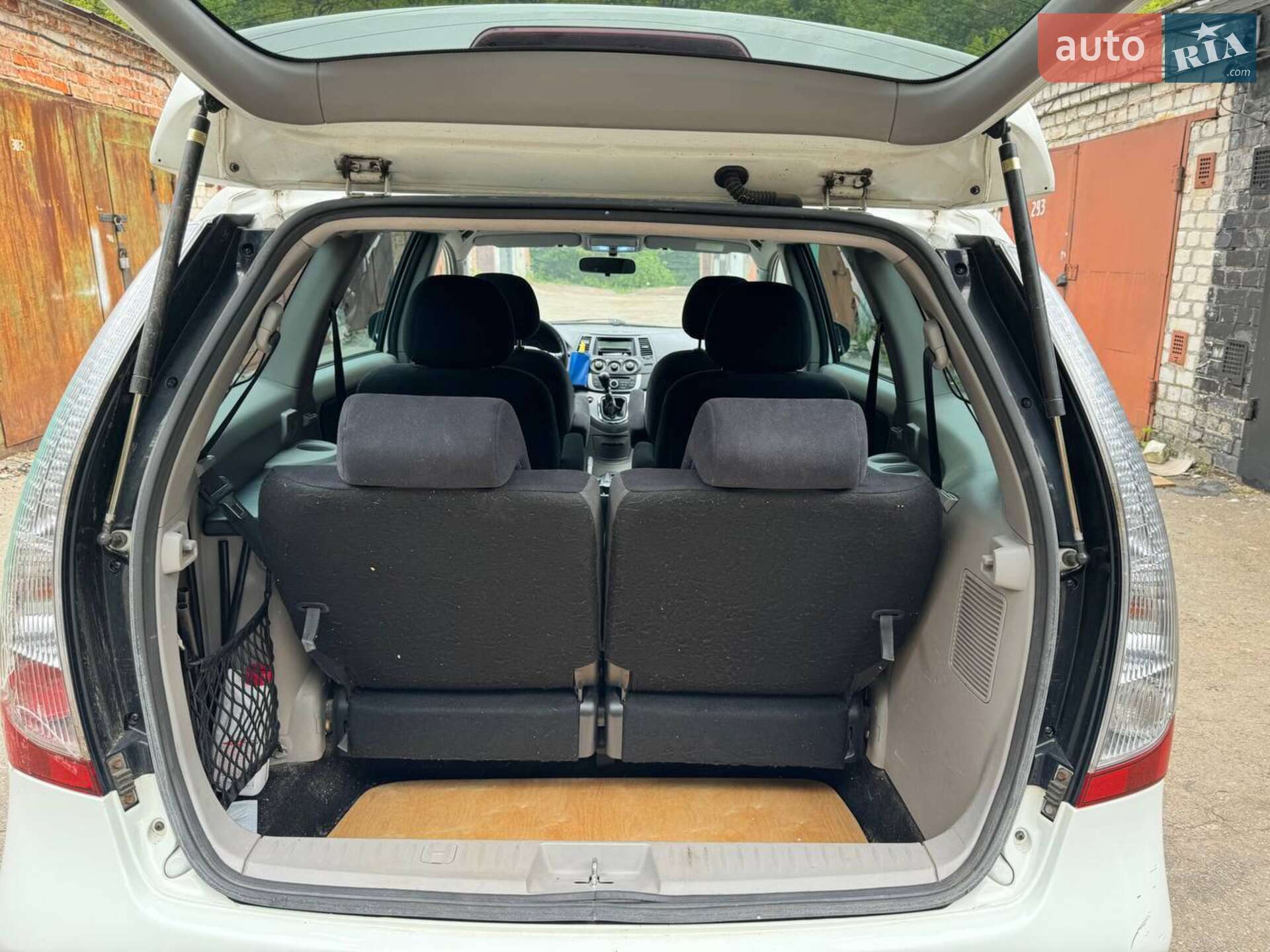 Mitsubishi Grandis 2010 VIN JMBLJNA8WAZ400499 фото оголошення 5 з 11