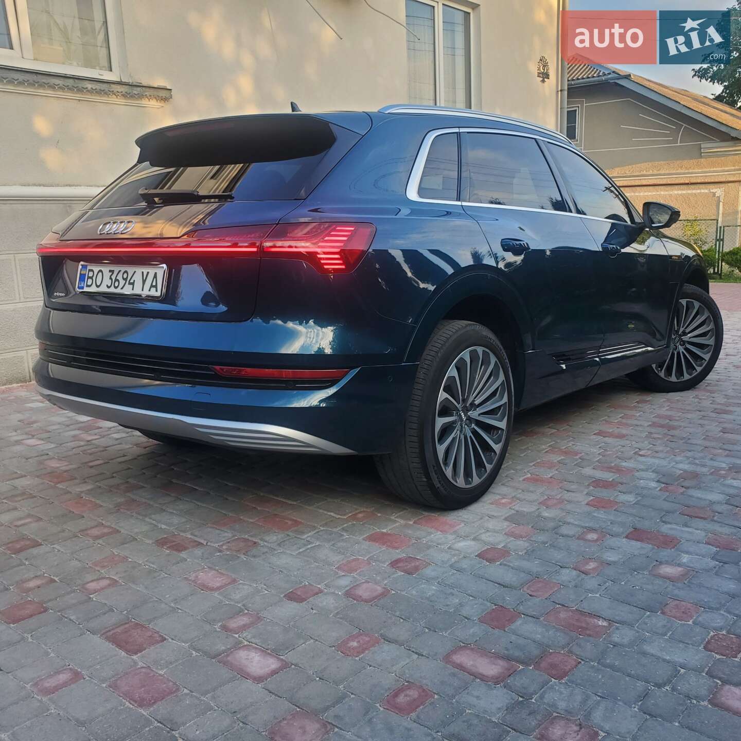 Audi e-tron 2019 VIN WA1VAAGE2KB025011 фото оголошення 65 з 150