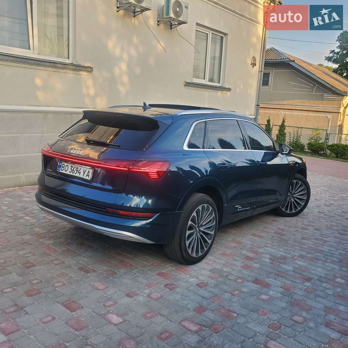 Audi e-tron 2019 VIN WA1VAAGE2KB025011 фото оголошення 67 з 150