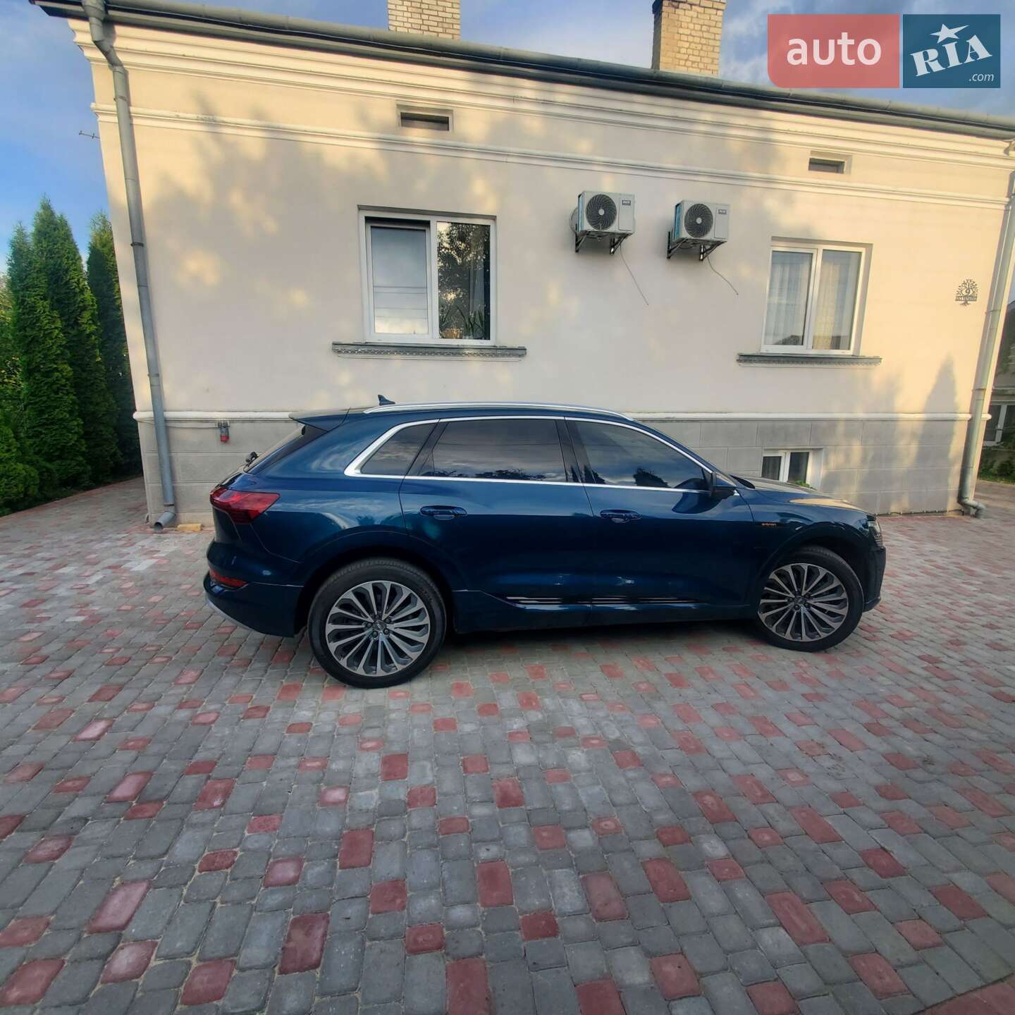 Audi e-tron 2019 VIN WA1VAAGE2KB025011 фото оголошення 86 з 150