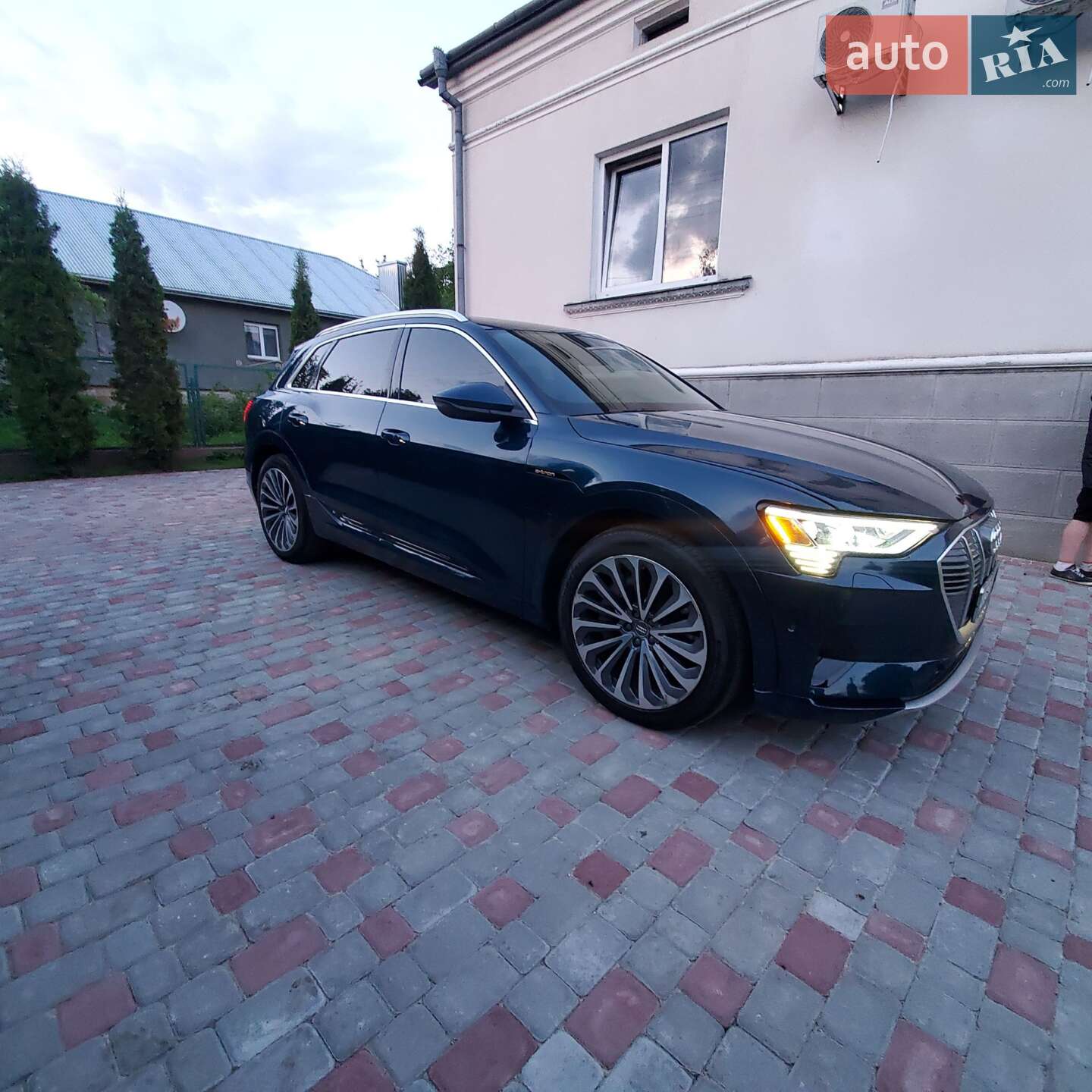 Audi e-tron 2019 VIN WA1VAAGE2KB025011 фото оголошення 126 з 150