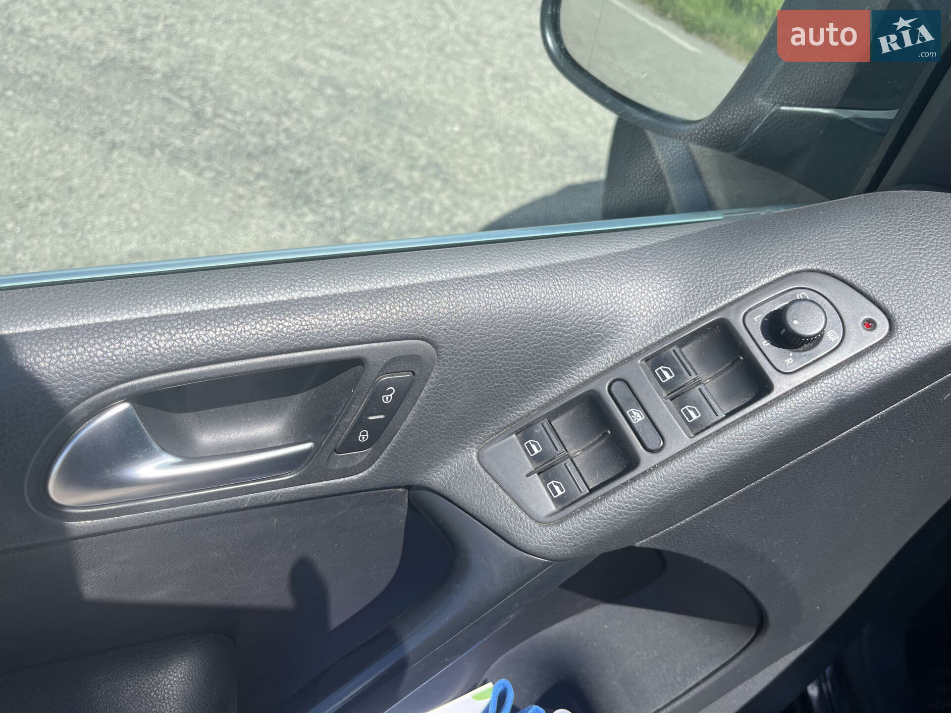 Volkswagen Tiguan 2010 VIN WVGZZZ5NZAW067197 фото оголошення 28 з 40