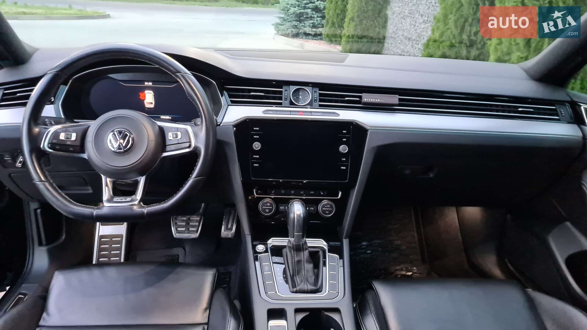 Volkswagen Passat 2018 VIN WVWZZZ3CZJE217086 фото оголошення 19 з 49