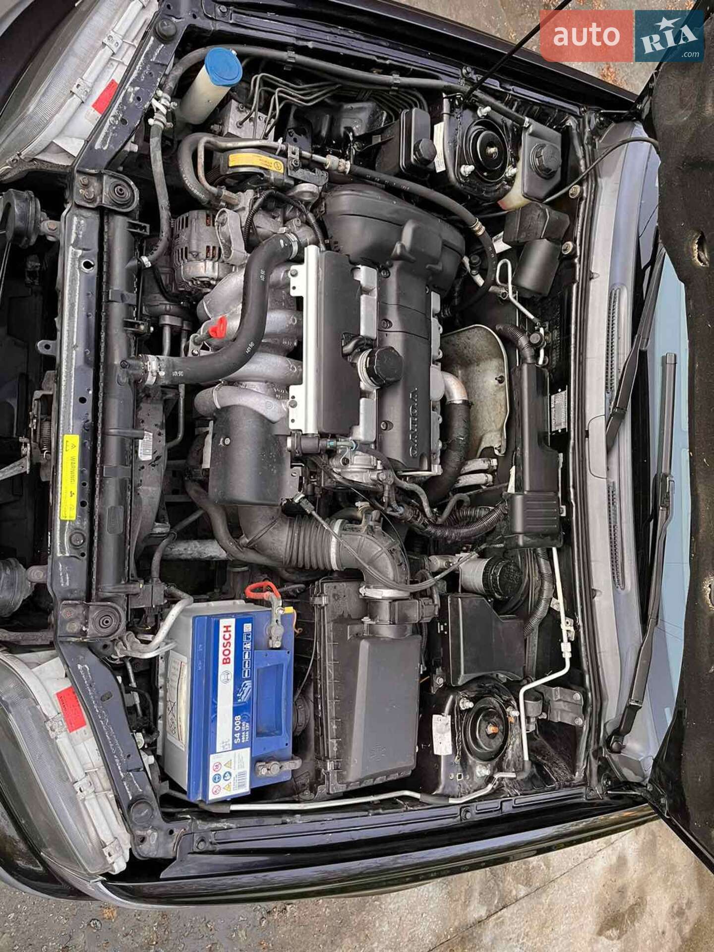 Volvo V40 2001 VIN YV1VW14K31F753929 фото оголошення 2 з 9