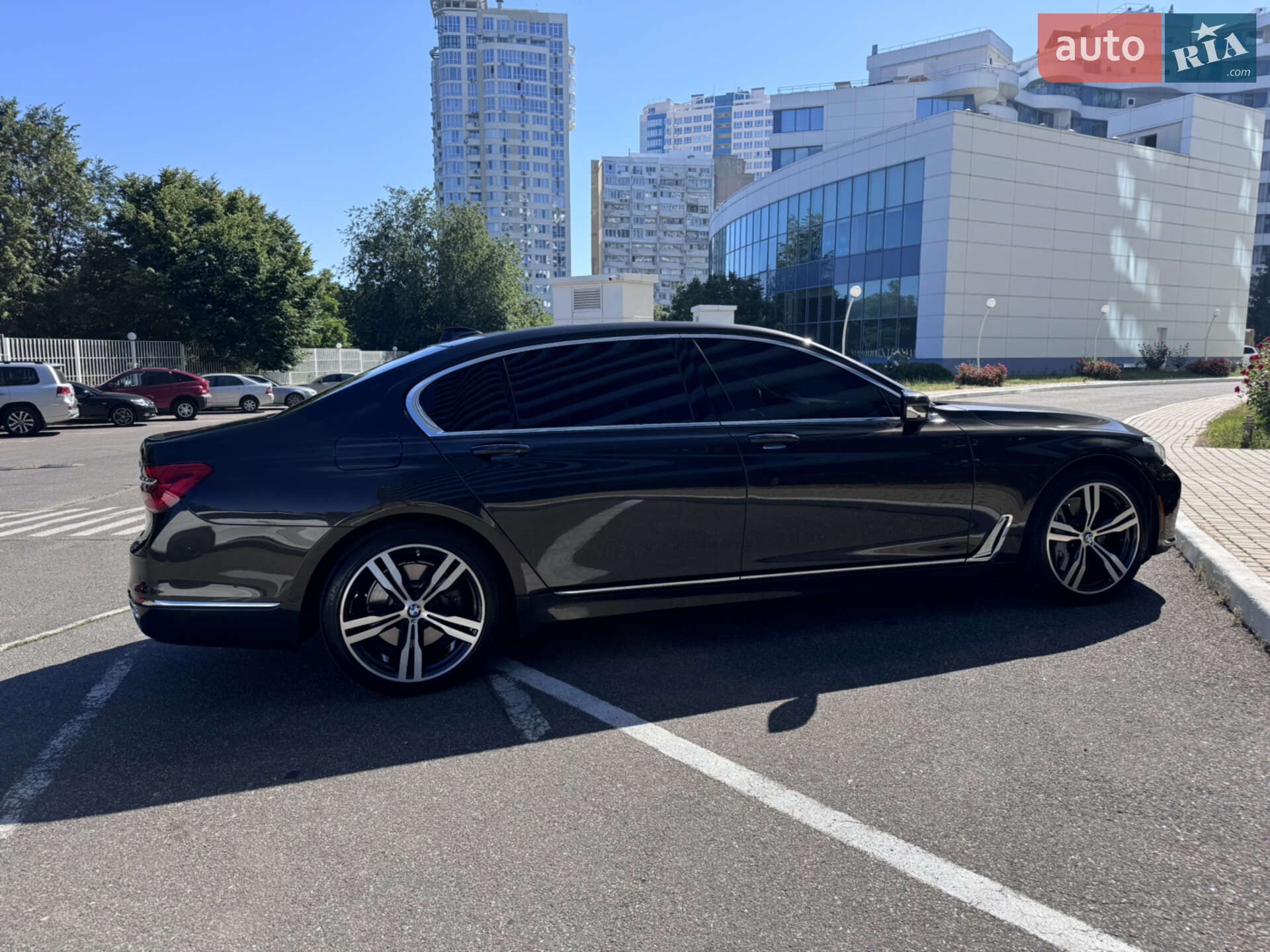 BMW 7 Series 2015 VIN WBA7F2C53GG416932 фото оголошення 11 з 45