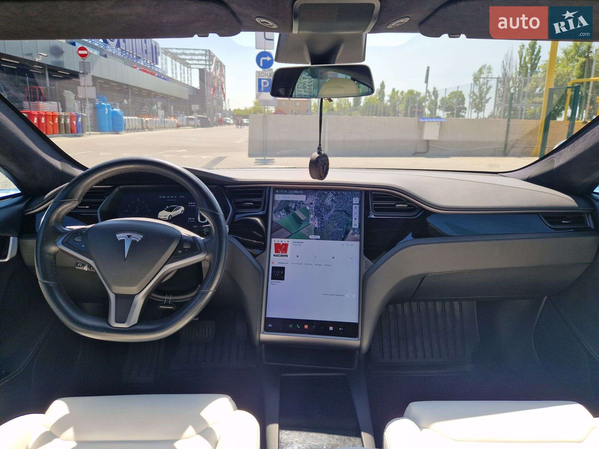 Tesla Model S 2019 VIN 5YJSA1E26KF312785 фото оголошення 16 з 27