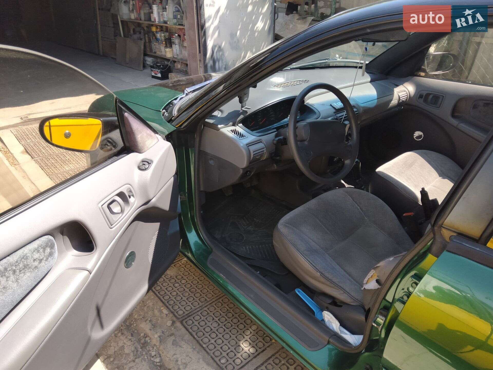 Plymouth Neon 1995 VIN 1P3ES47C5SD289170 фото оголошення 7 з 10