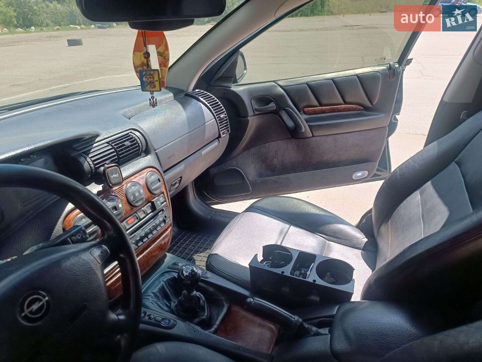 Opel Omega 1998 VIN WL0VBM69W10055080 фото оголошення 7 з 11