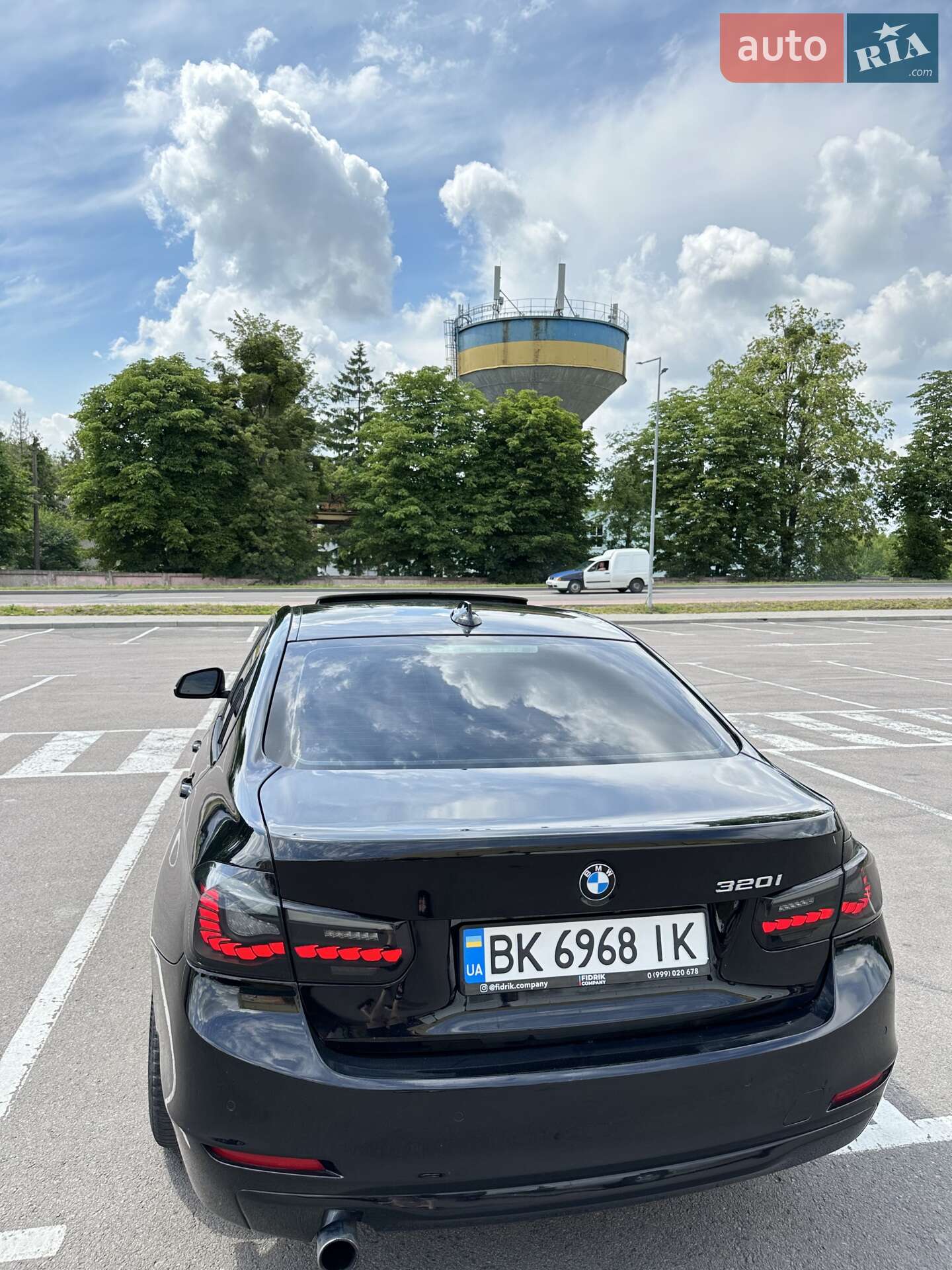 BMW 3 Series 2016 VIN WBA8E1G52GNT37078 фото оголошення 5 з 23