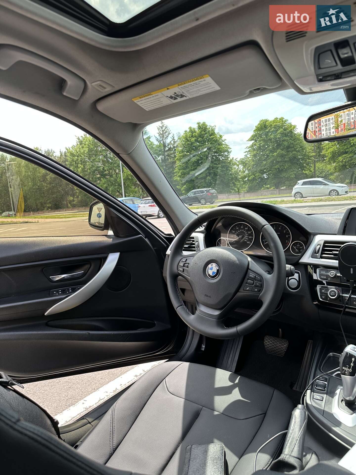 BMW 3 Series 2016 VIN WBA8E1G52GNT37078 фото оголошення 13 з 23