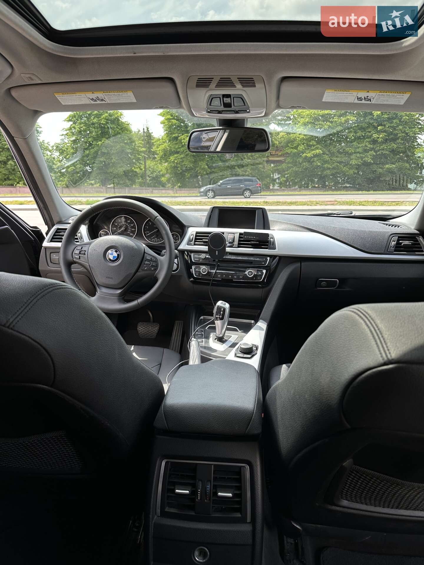 BMW 3 Series 2016 VIN WBA8E1G52GNT37078 фото оголошення 14 з 23
