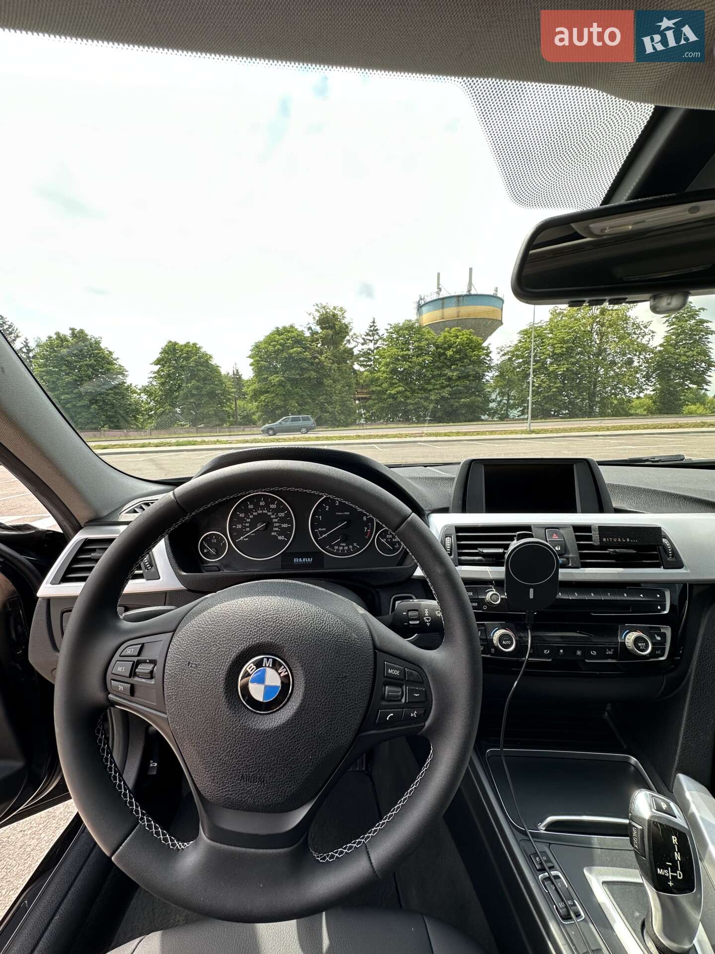 BMW 3 Series 2016 VIN WBA8E1G52GNT37078 фото оголошення 15 з 23