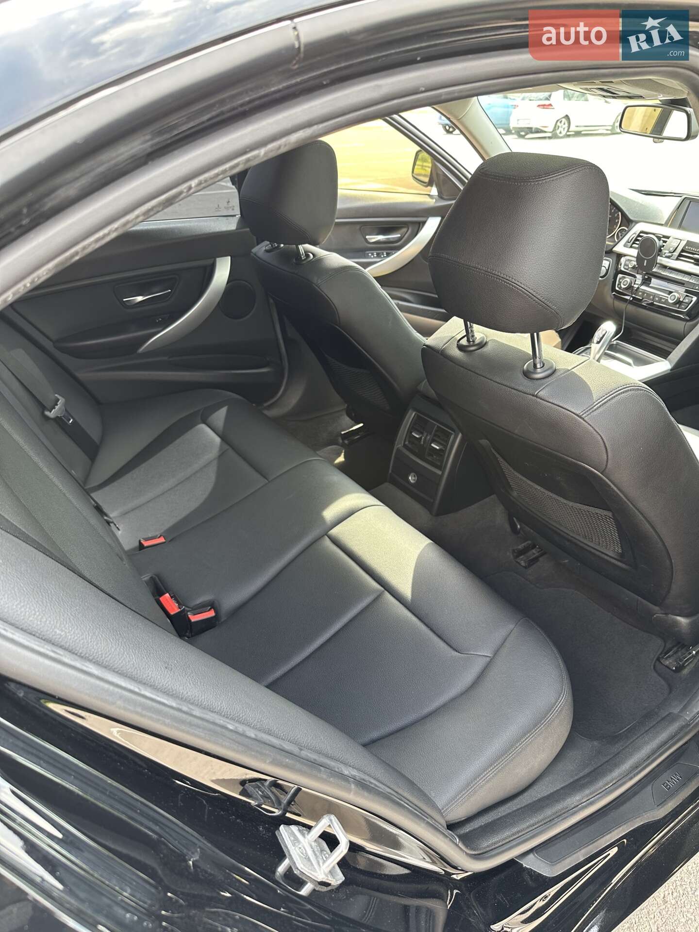 BMW 3 Series 2016 VIN WBA8E1G52GNT37078 фото оголошення 21 з 23